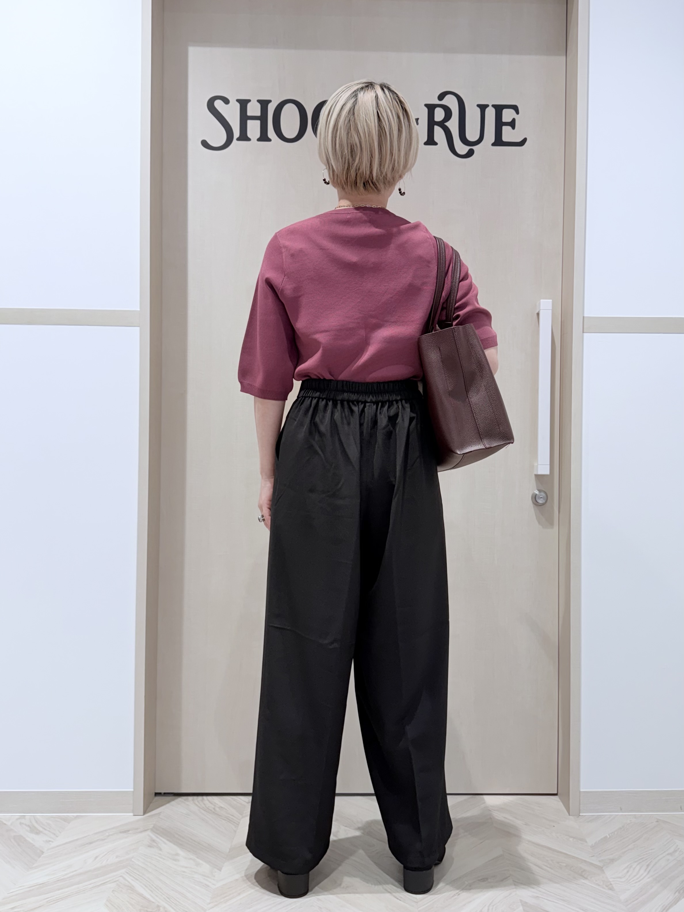 chieさんの「SHOO･LA･RUE｜【ガンガン洗える/UV/毛玉になりにくい】二の腕見せない 5分袖ニット」を使ったコーディネート