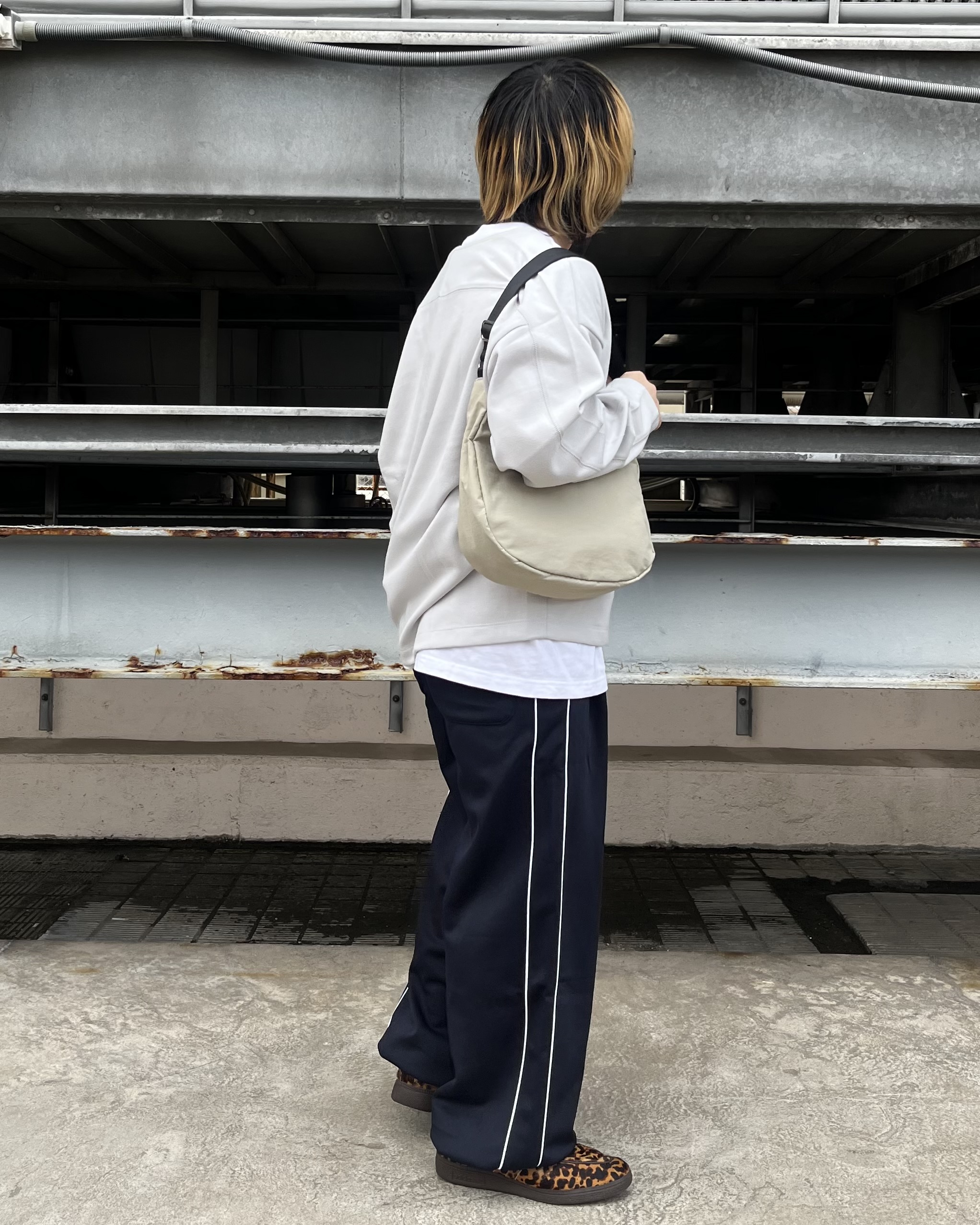 taigaさんの「tk.TAKEO KIKUCHI｜【UMBRO】ショルダーバッグ／チャーム付き」を使ったコーディネート