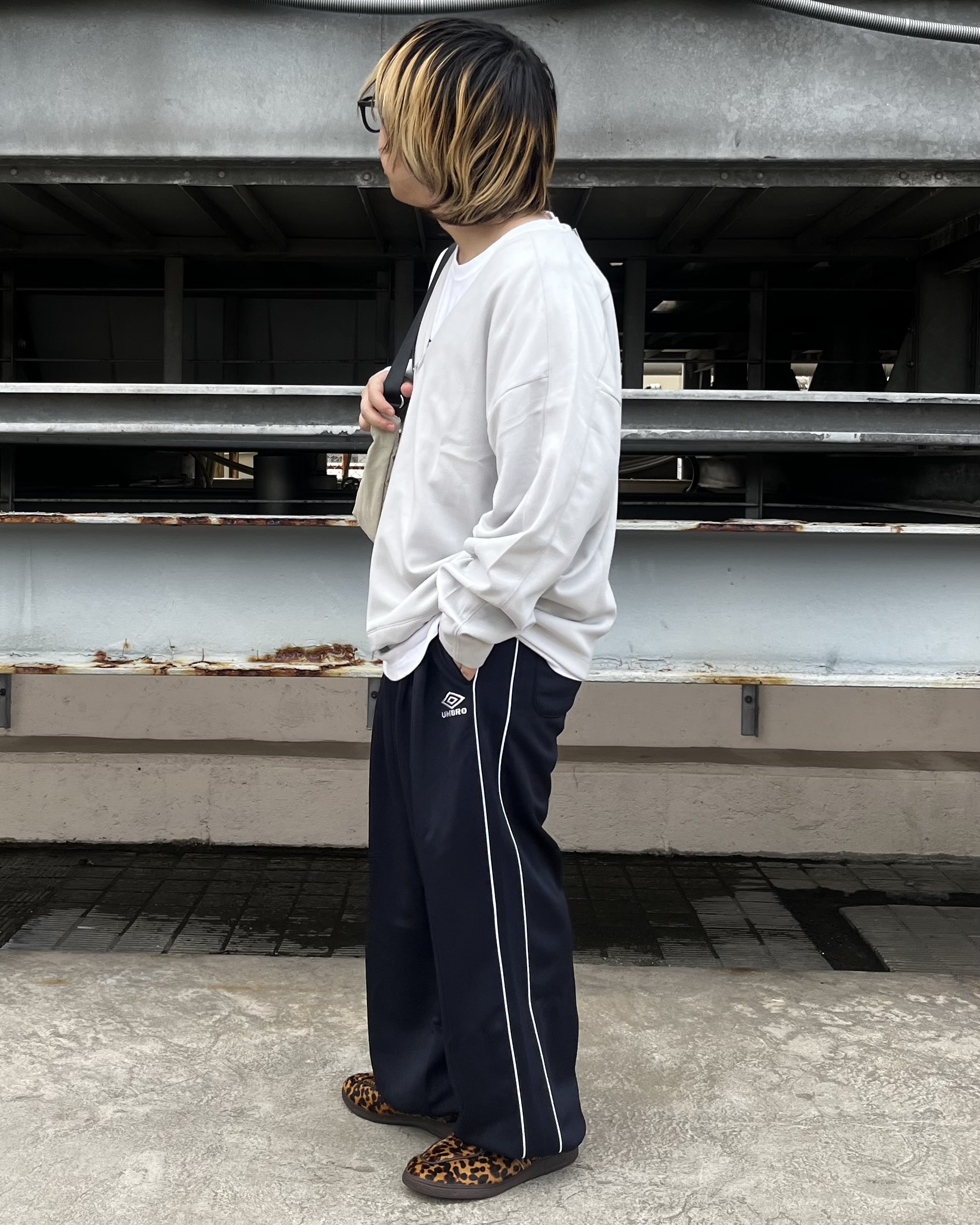 taigaさんの「tk.TAKEO KIKUCHI｜【UMBRO】ショルダーバッグ／チャーム付き」を使ったコーディネート