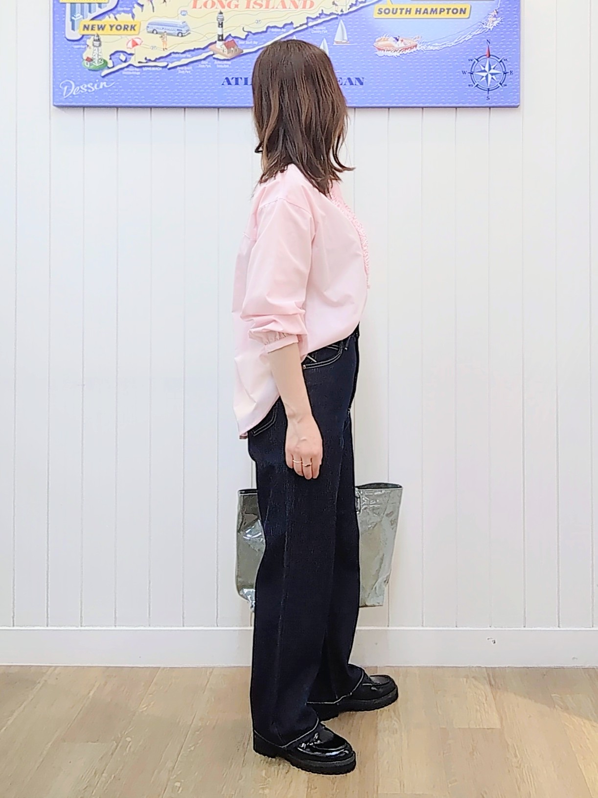 itoさんの「Dessin｜【高レビュー/洗える/7色展開】フロントフリルブラウス」を使ったコーディネート