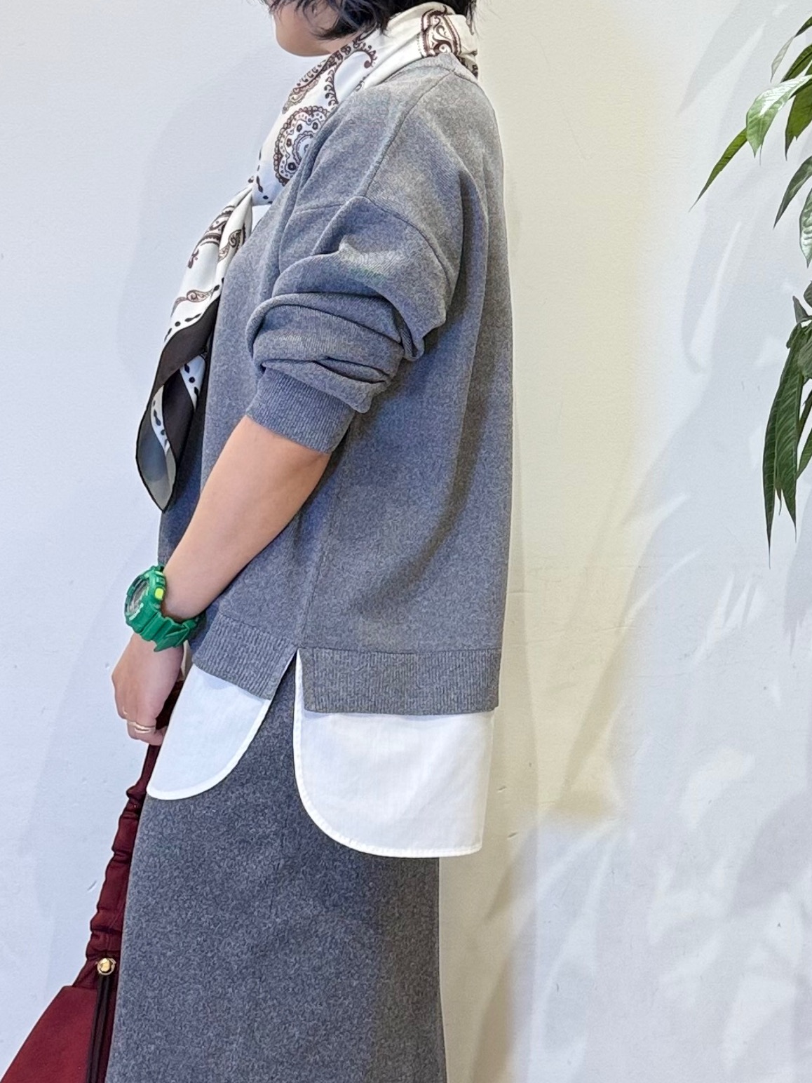 misakiさんの「SHOO･LA･RUE｜【S-LL】着るだけできまる シャツレイヤード風 スポンディッシュニット」を使ったコーディネート