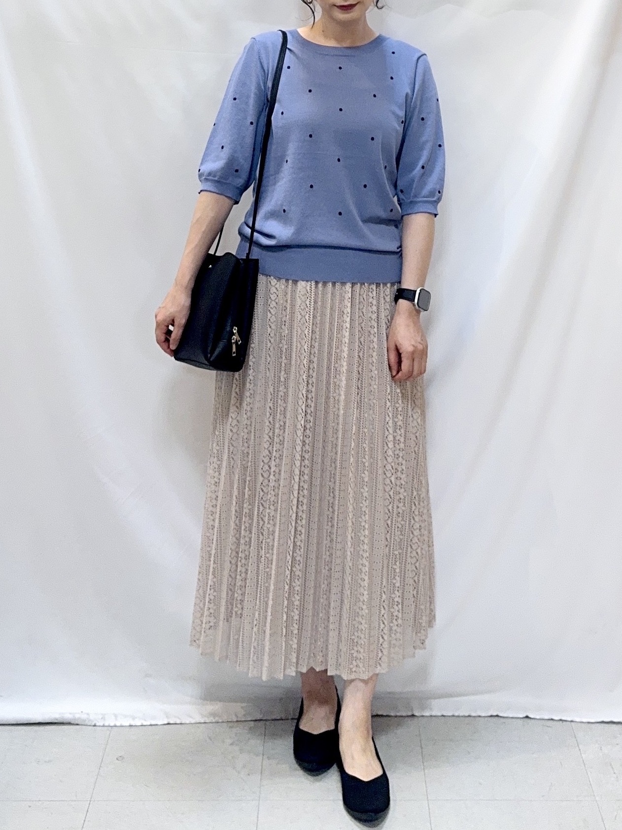 𝐇𝐢𝐫𝐨𝐦𝐢さんの「SHOO･LA･RUE｜【S-LL】さらっとタッチ 大人のドット刺繍ニット」を使ったコーディネート