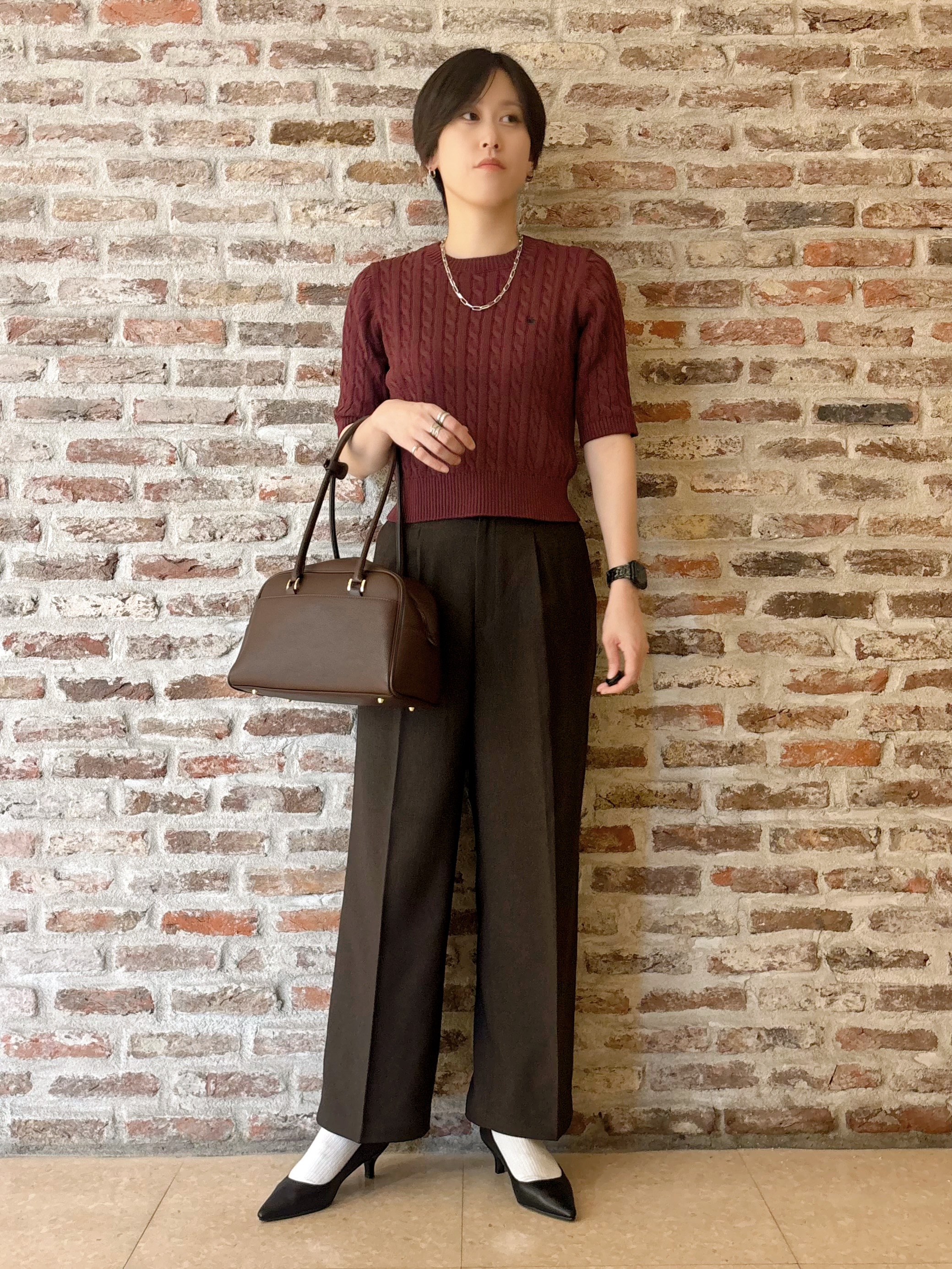 しばさんの「THE SHOP TK｜POLO BCS/ケーブル5分袖ニット」を使ったコーディネート