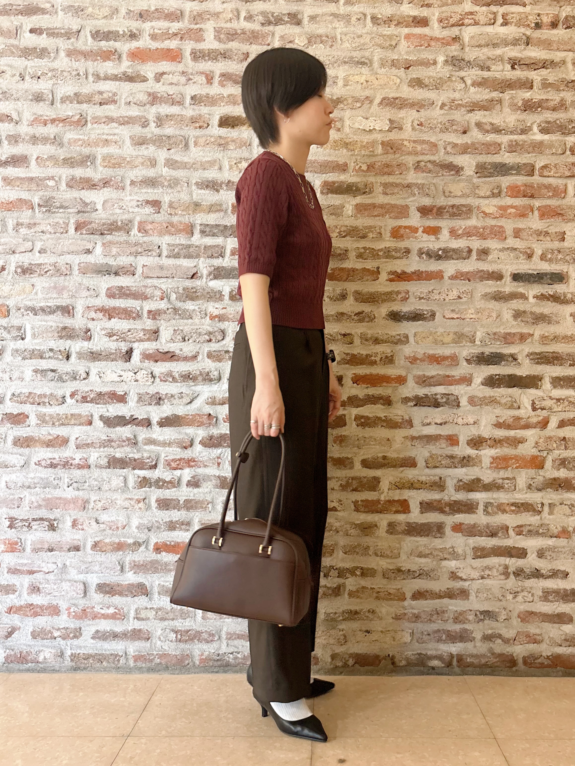 しばさんの「THE SHOP TK｜POLO BCS/ケーブル5分袖ニット」を使ったコーディネート