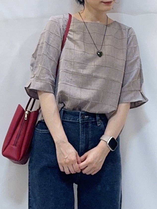 𝐇𝐢𝐫𝐨𝐦𝐢さんの「SHOO･LA･RUE｜【セットアップ可/S-LL】1枚で秋気分 モールチェックタックスリーブ ブラウス」を使ったコーディネート