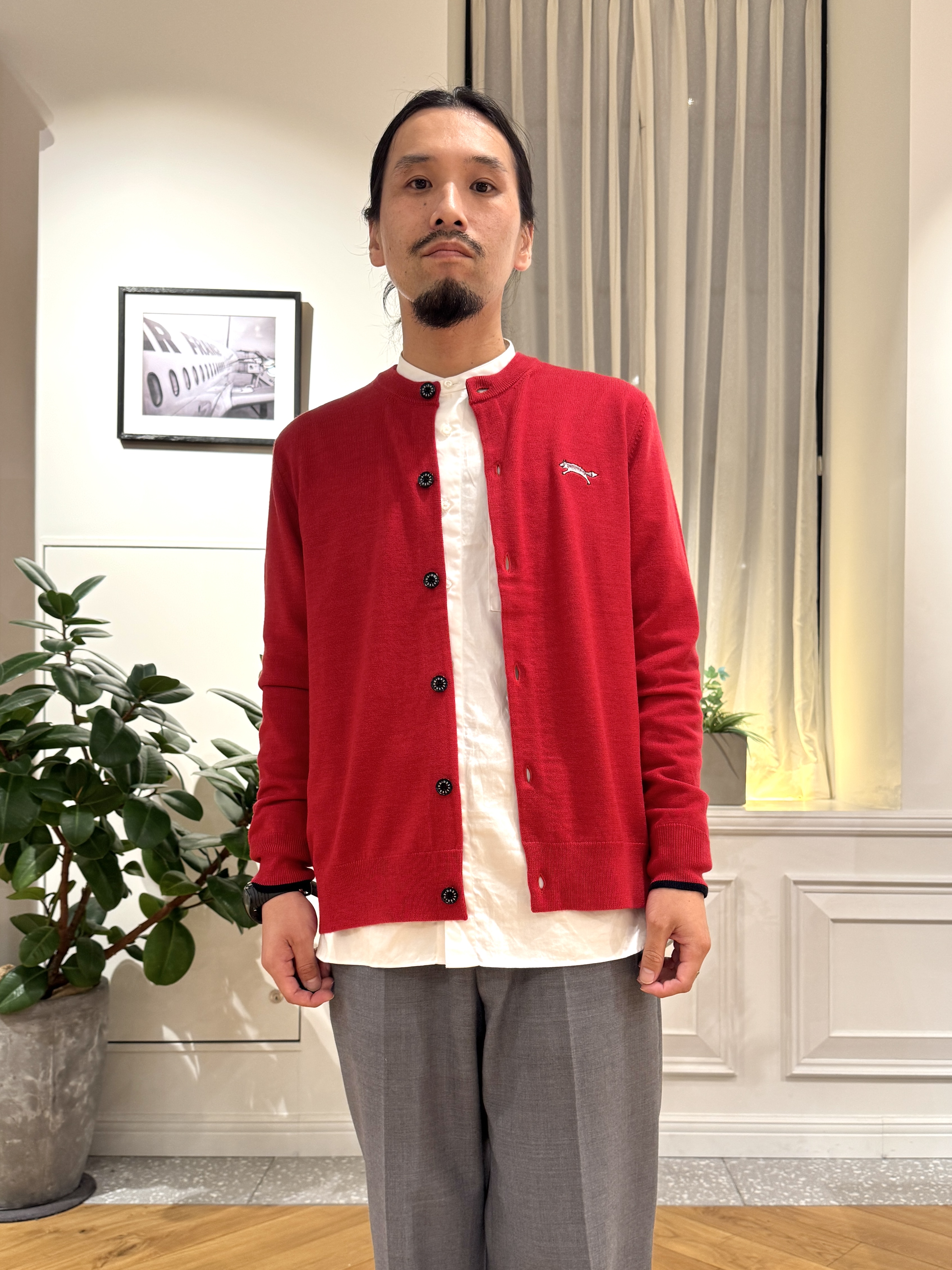 kawarataniさんの「DRESSTERIOR｜【7色展開】ゼニアバルーファ キャッシュウール ラウンドネックカーディガン」を使ったコーディネート