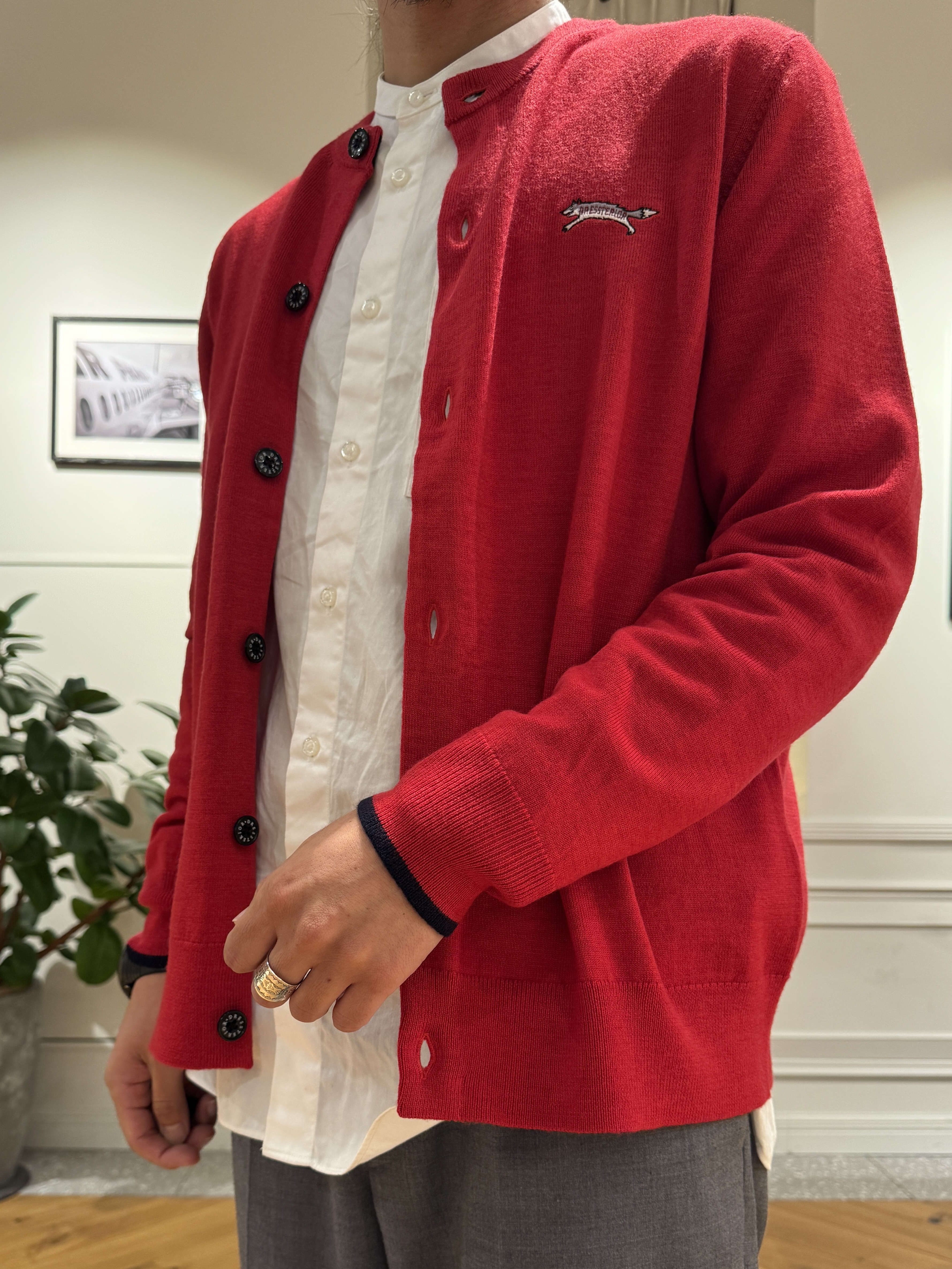 kawarataniさんの「DRESSTERIOR｜【7色展開】ゼニアバルーファ キャッシュウール ラウンドネックカーディガン」を使ったコーディネート