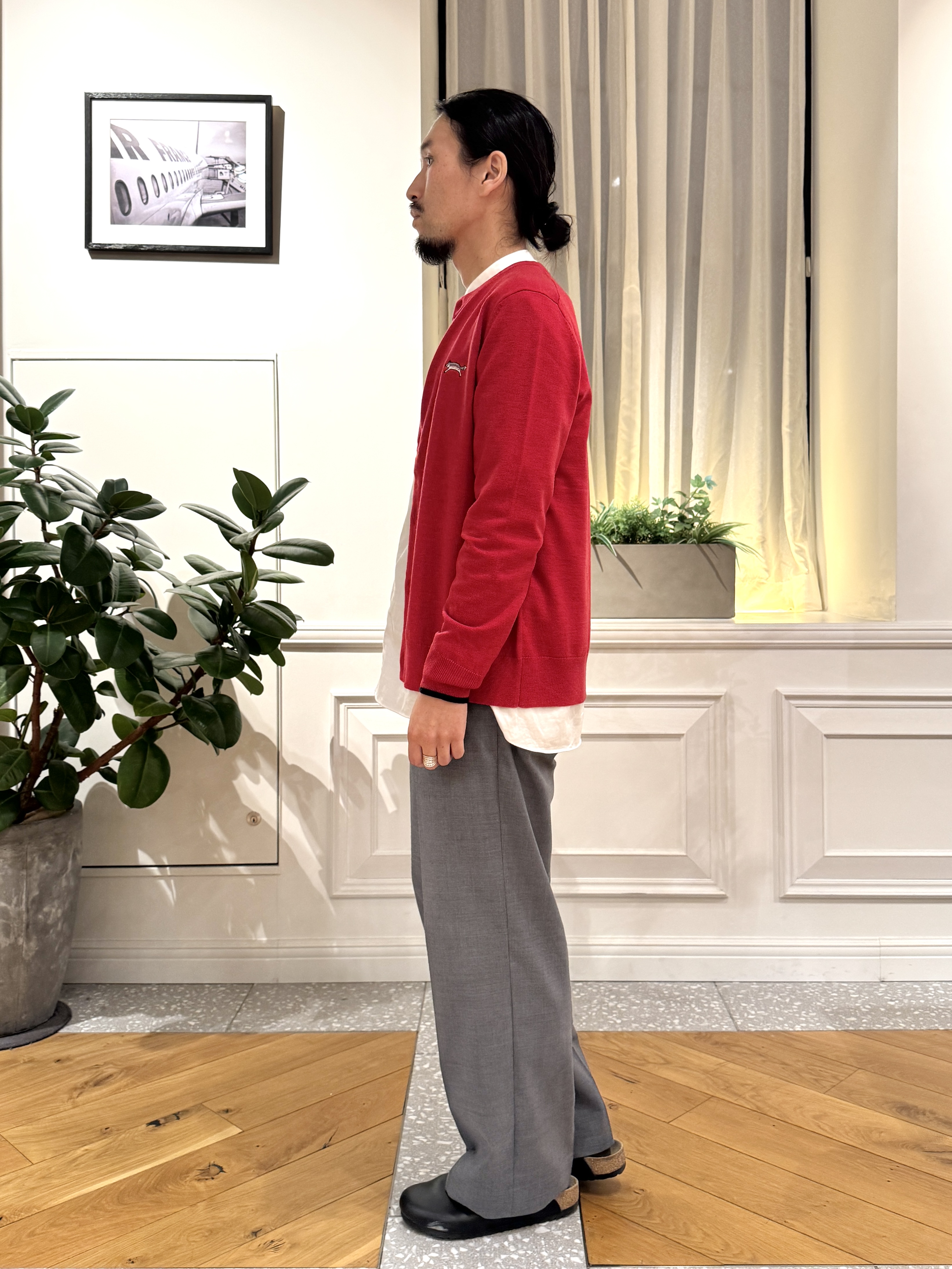 kawarataniさんの「DRESSTERIOR｜【7色展開】ゼニアバルーファ キャッシュウール ラウンドネックカーディガン」を使ったコーディネート