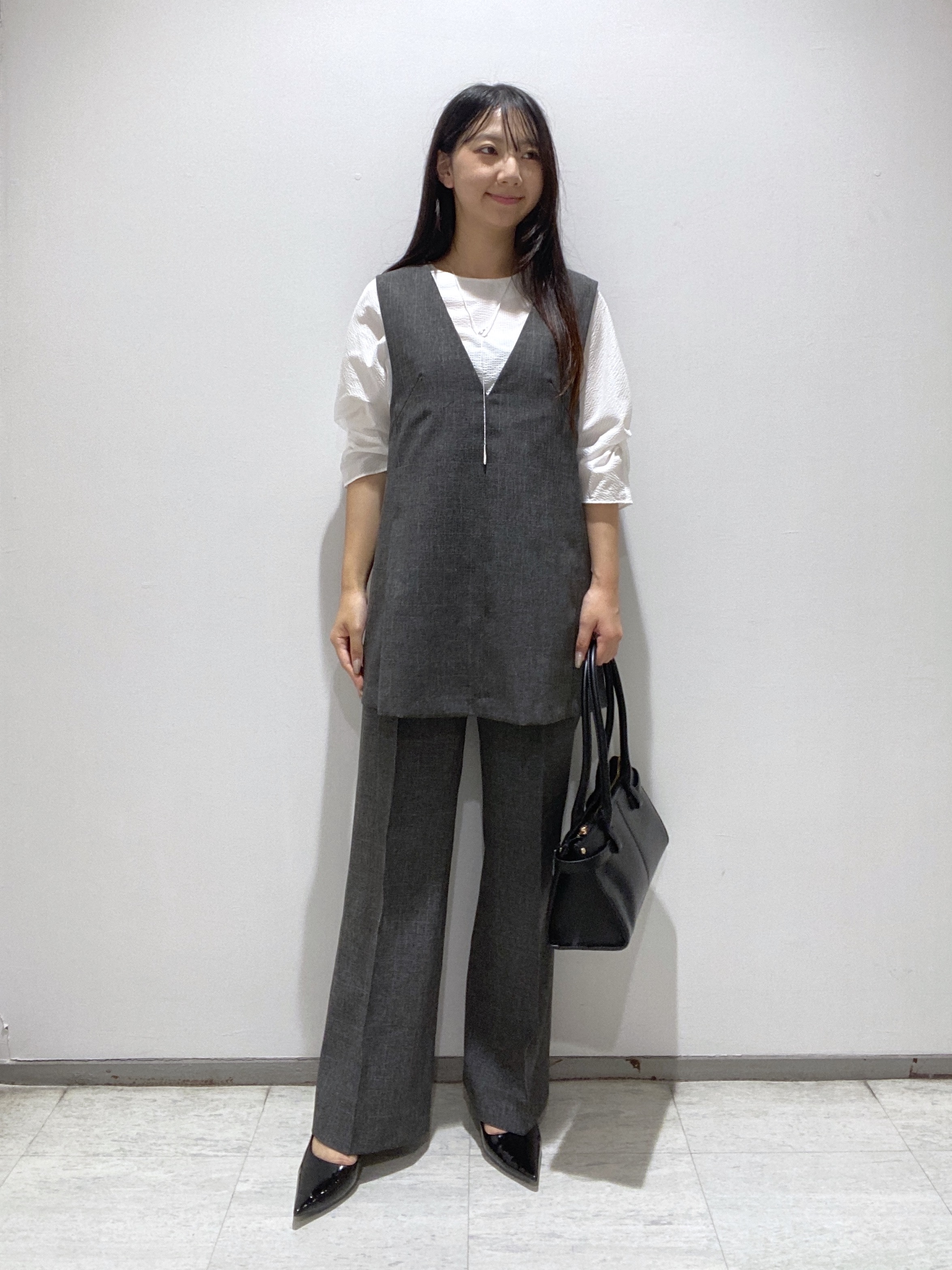 meiさんの「INDIVI｜【洗える／UVケア】リネン風チュニックベスト」を使ったコーディネート