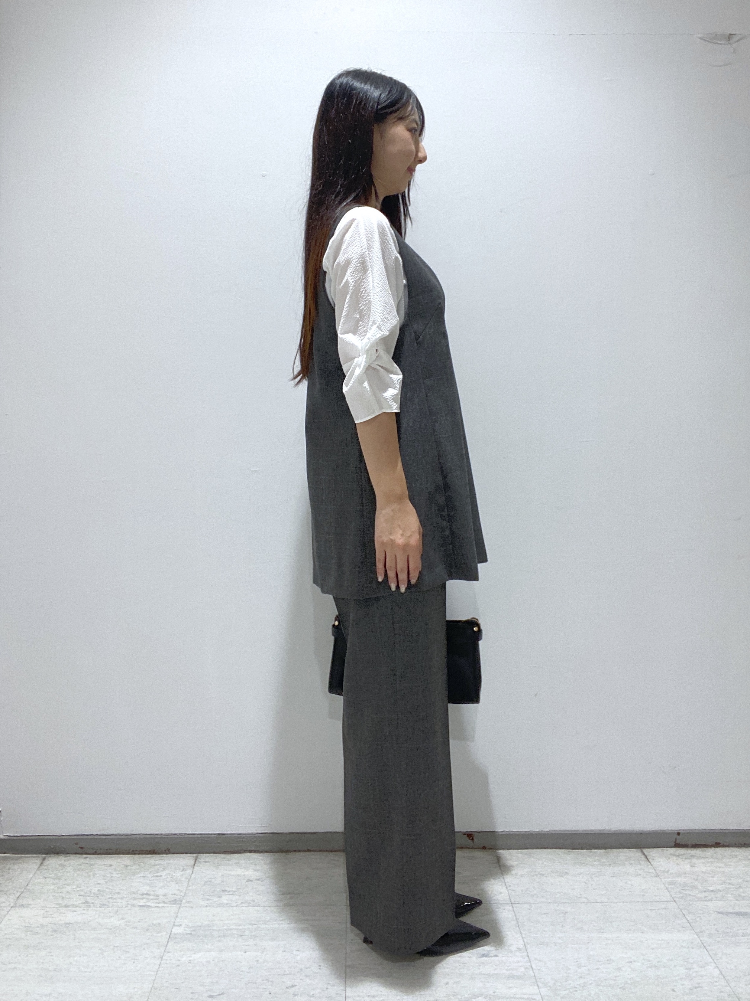 meiさんの「INDIVI｜【洗える／UVケア】リネン風チュニックベスト」を使ったコーディネート