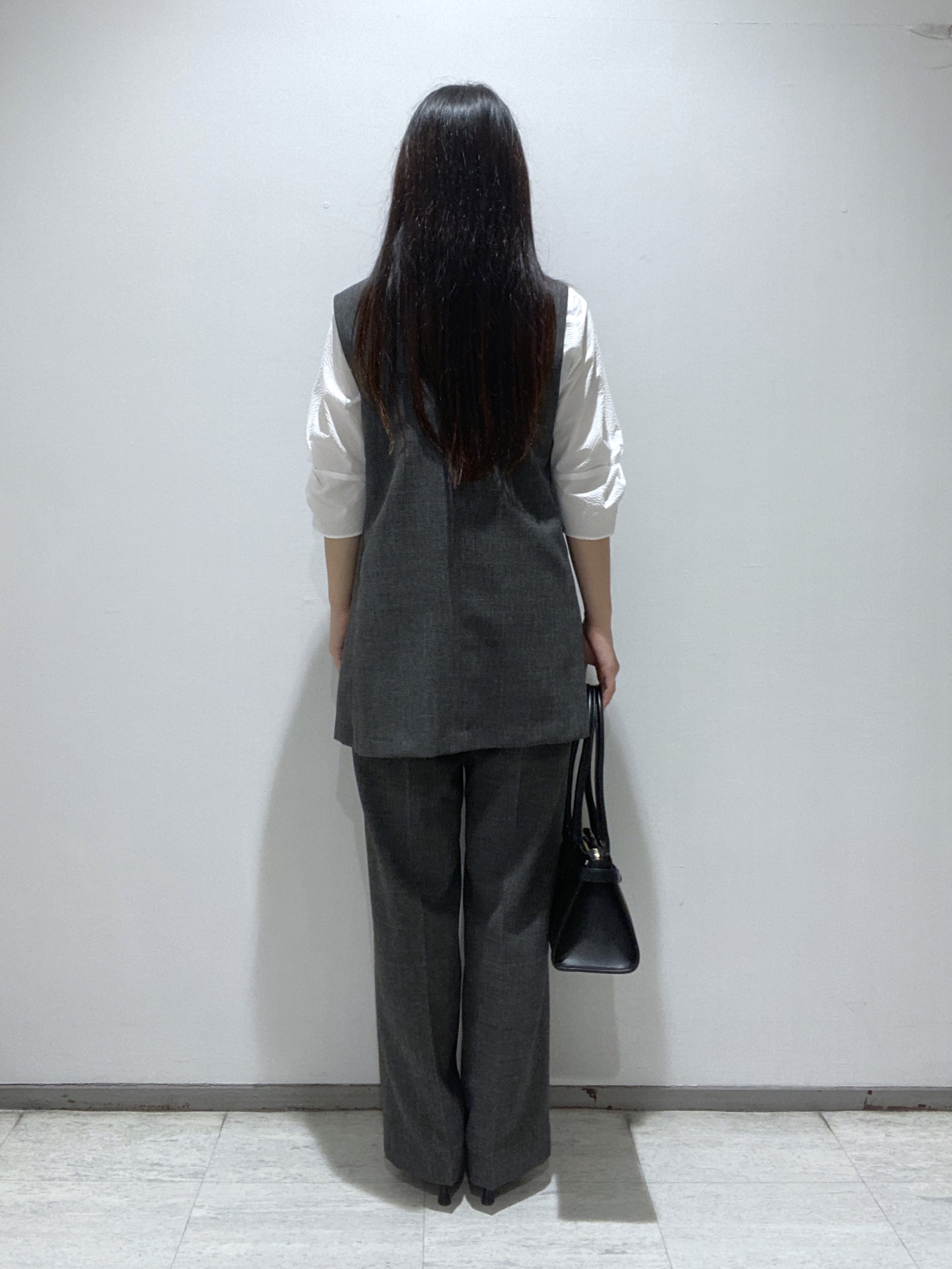 meiさんの「INDIVI｜【洗える／UVケア】リネン風チュニックベスト」を使ったコーディネート