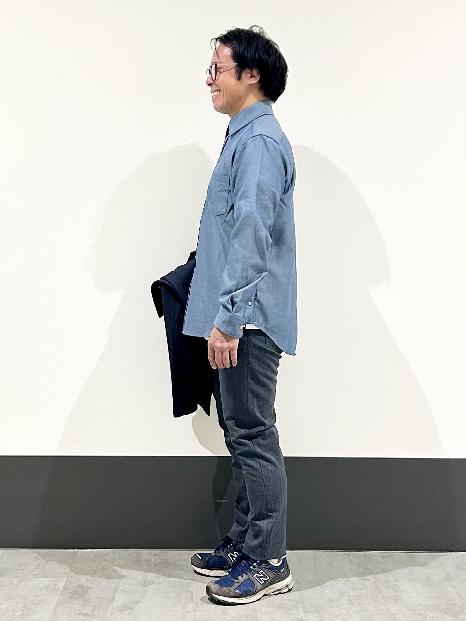 KENJI Iさんの「THE SHOP TK｜【ストレッチ／洗濯機OK／セットアップ可】デニムライク ジャケット」を使ったコーディネート