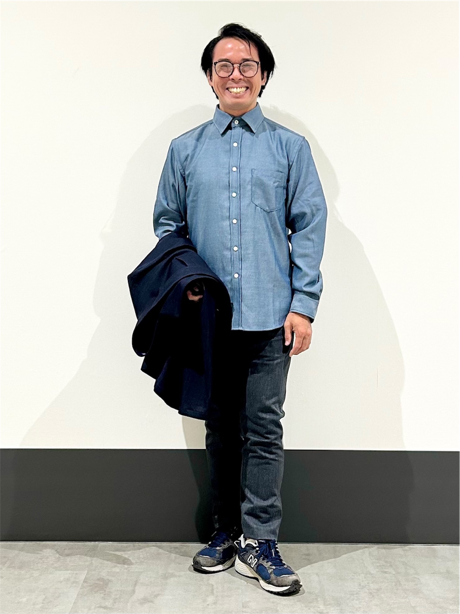 KENJI Iさんの「THE SHOP TK｜【ストレッチ／洗濯機OK／セットアップ可】デニムライク ジャケット」を使ったコーディネート