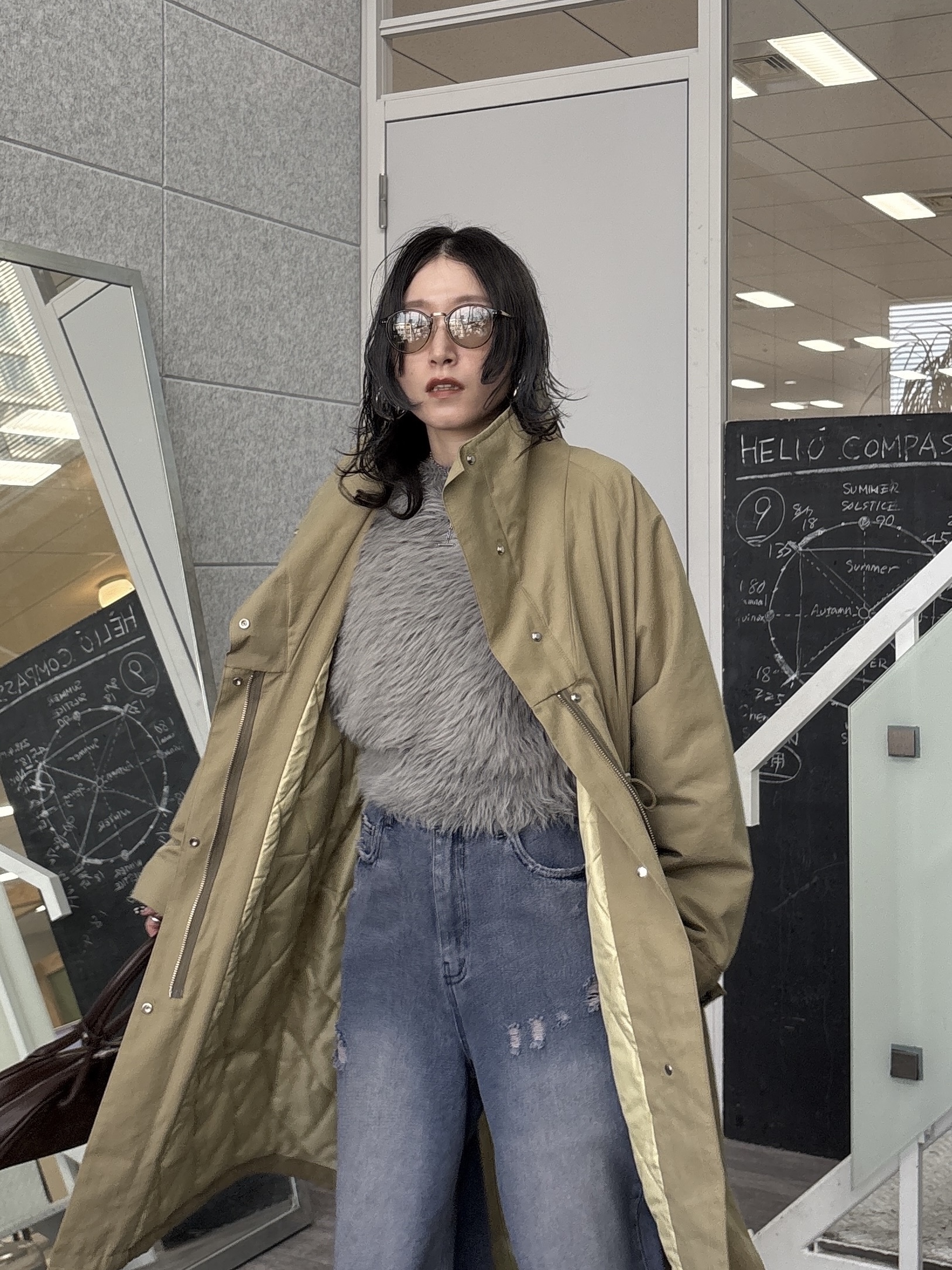 kotakiさんの「INDIVI｜サイドギャザー ワイドデニム」を使ったコーディネート