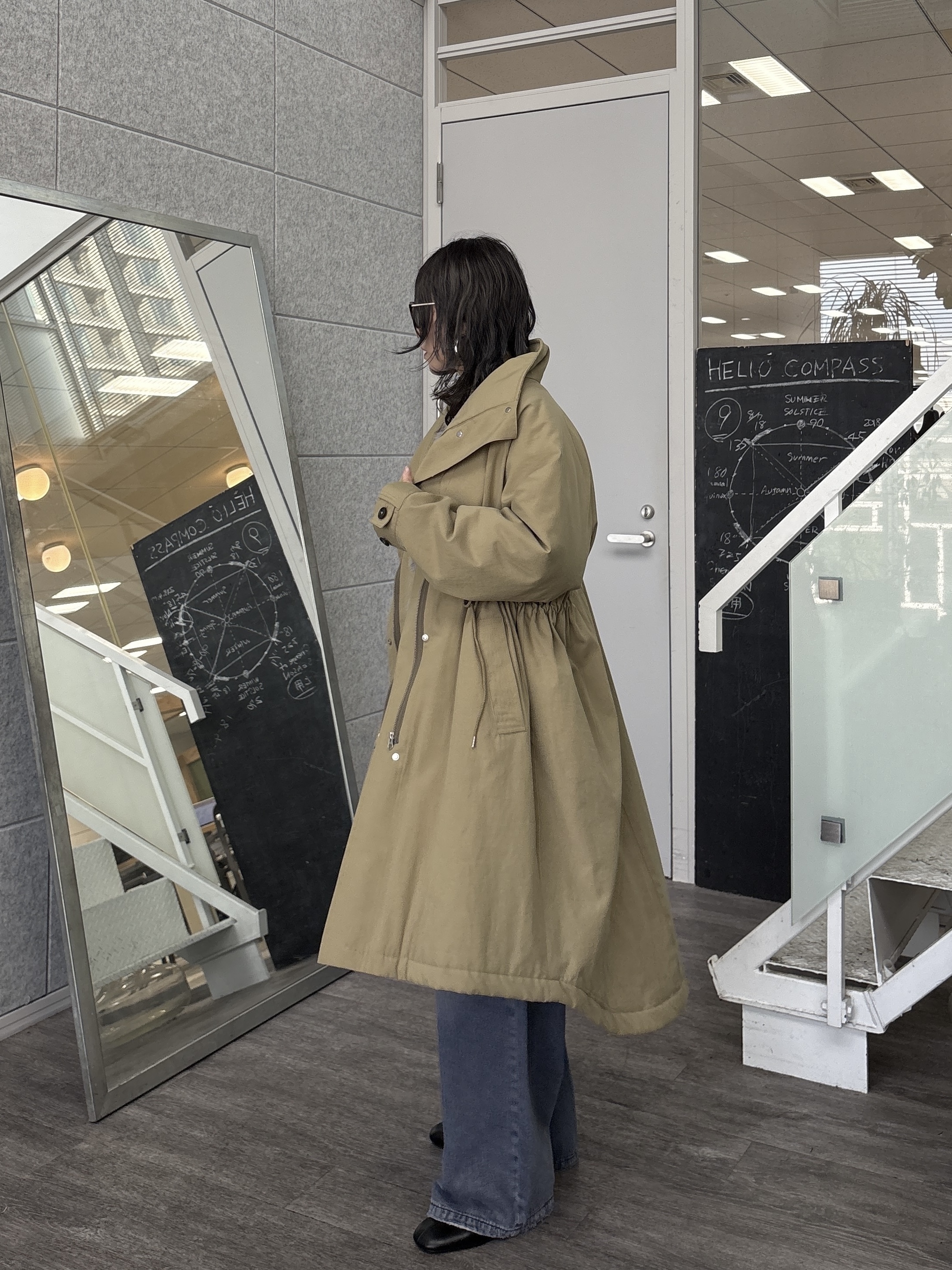 kotakiさんの「INDIVI｜サイドギャザー ワイドデニム」を使ったコーディネート