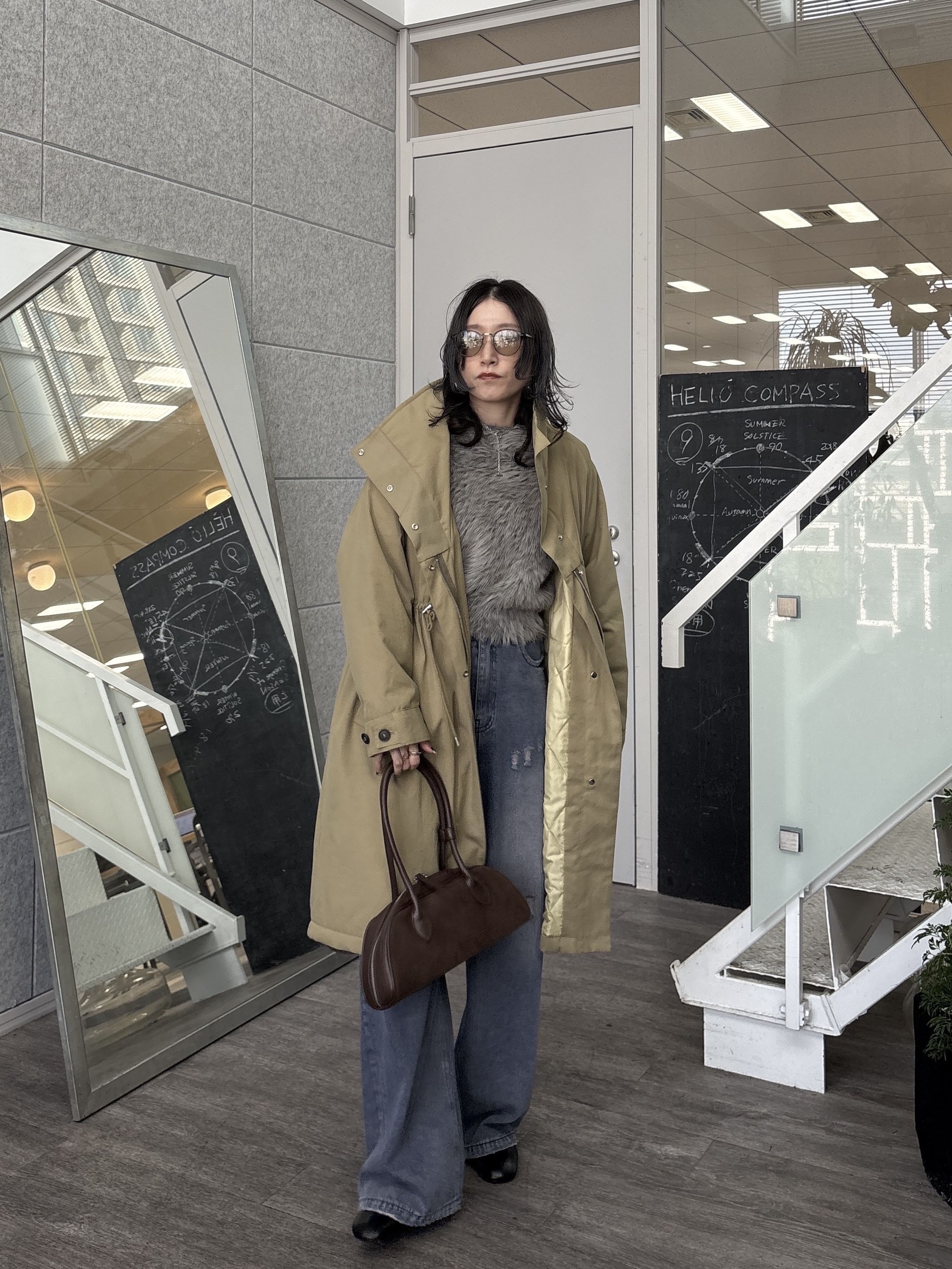 kotakiさんの「INDIVI｜サイドギャザー ワイドデニム」を使ったコーディネート