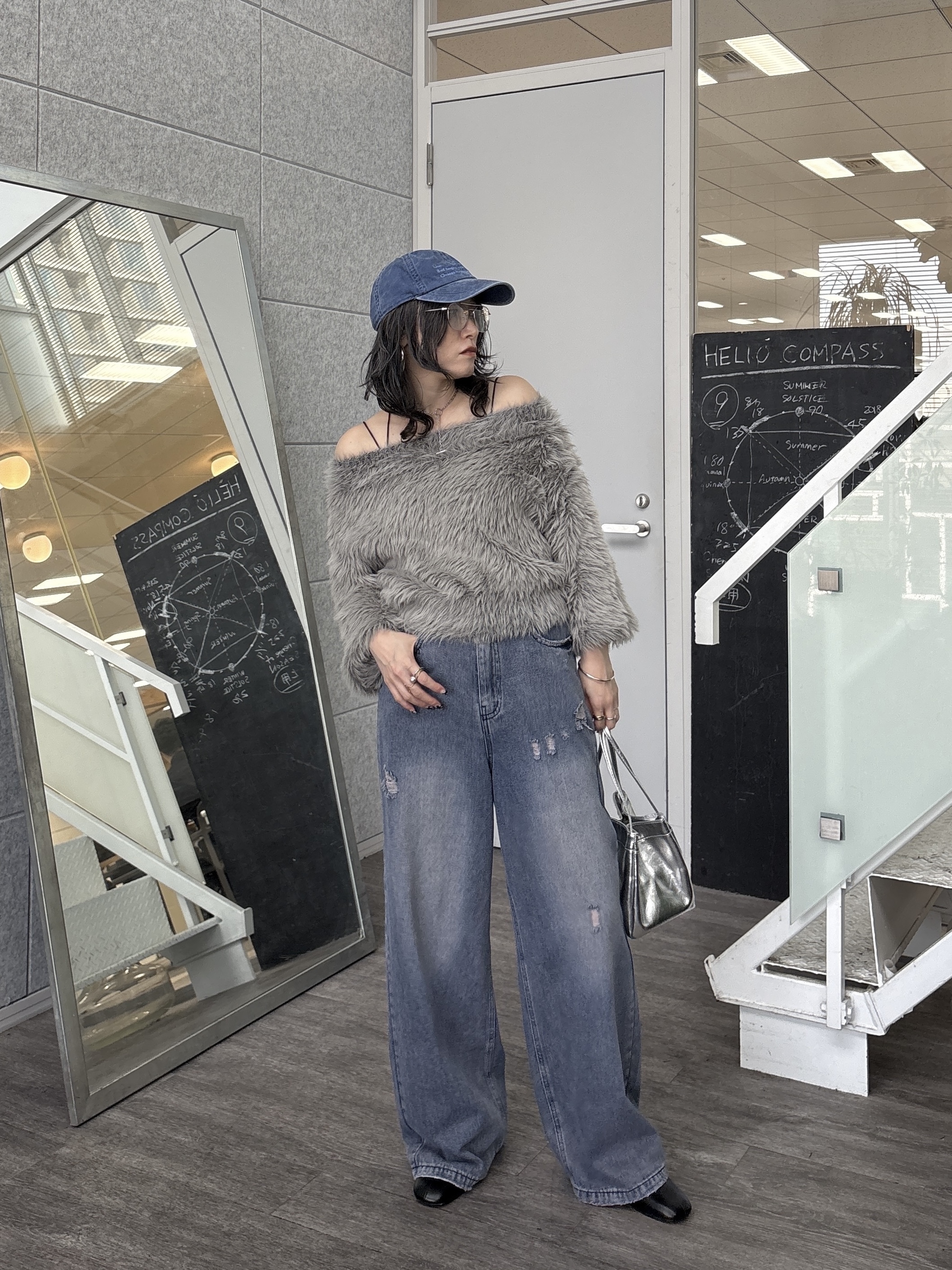 kotakiさんの「INDIVI｜サイドギャザー ワイドデニム」を使ったコーディネート