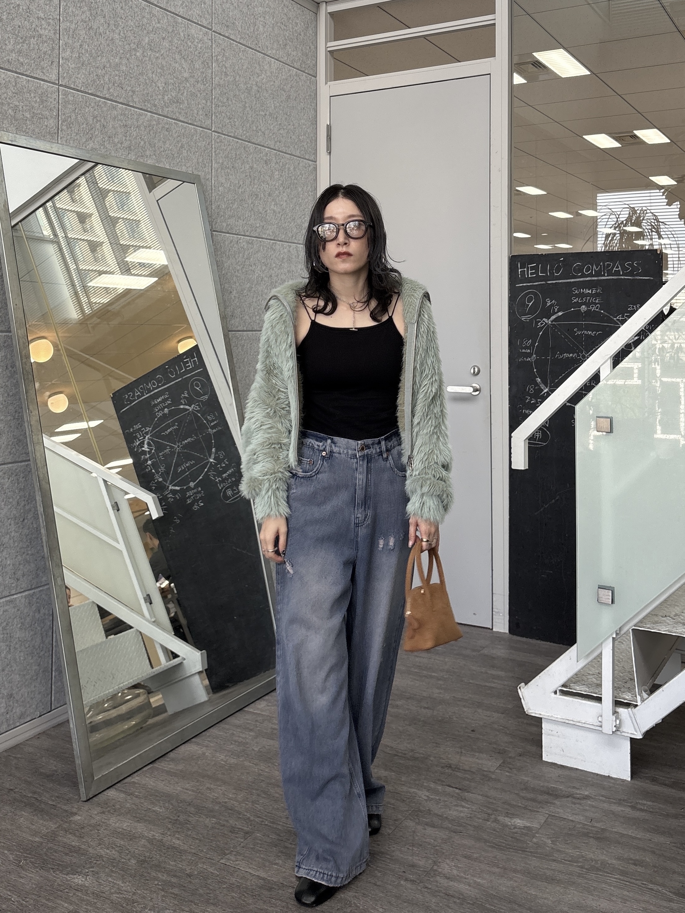 kotakiさんの「INDIVI｜サイドギャザー ワイドデニム」を使ったコーディネート