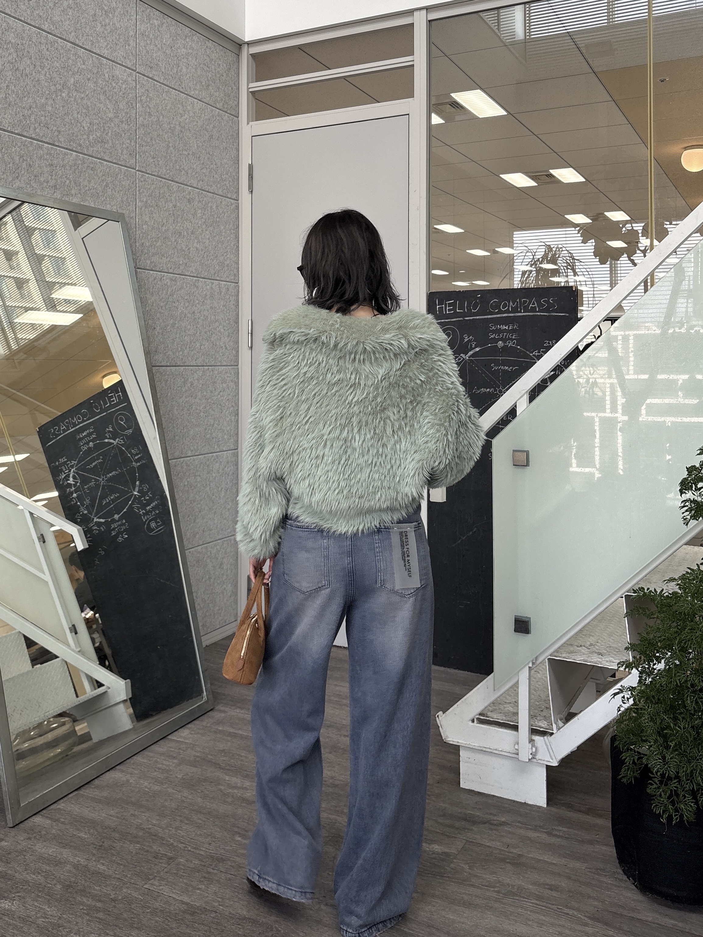 kotakiさんの「INDIVI｜サイドギャザー ワイドデニム」を使ったコーディネート