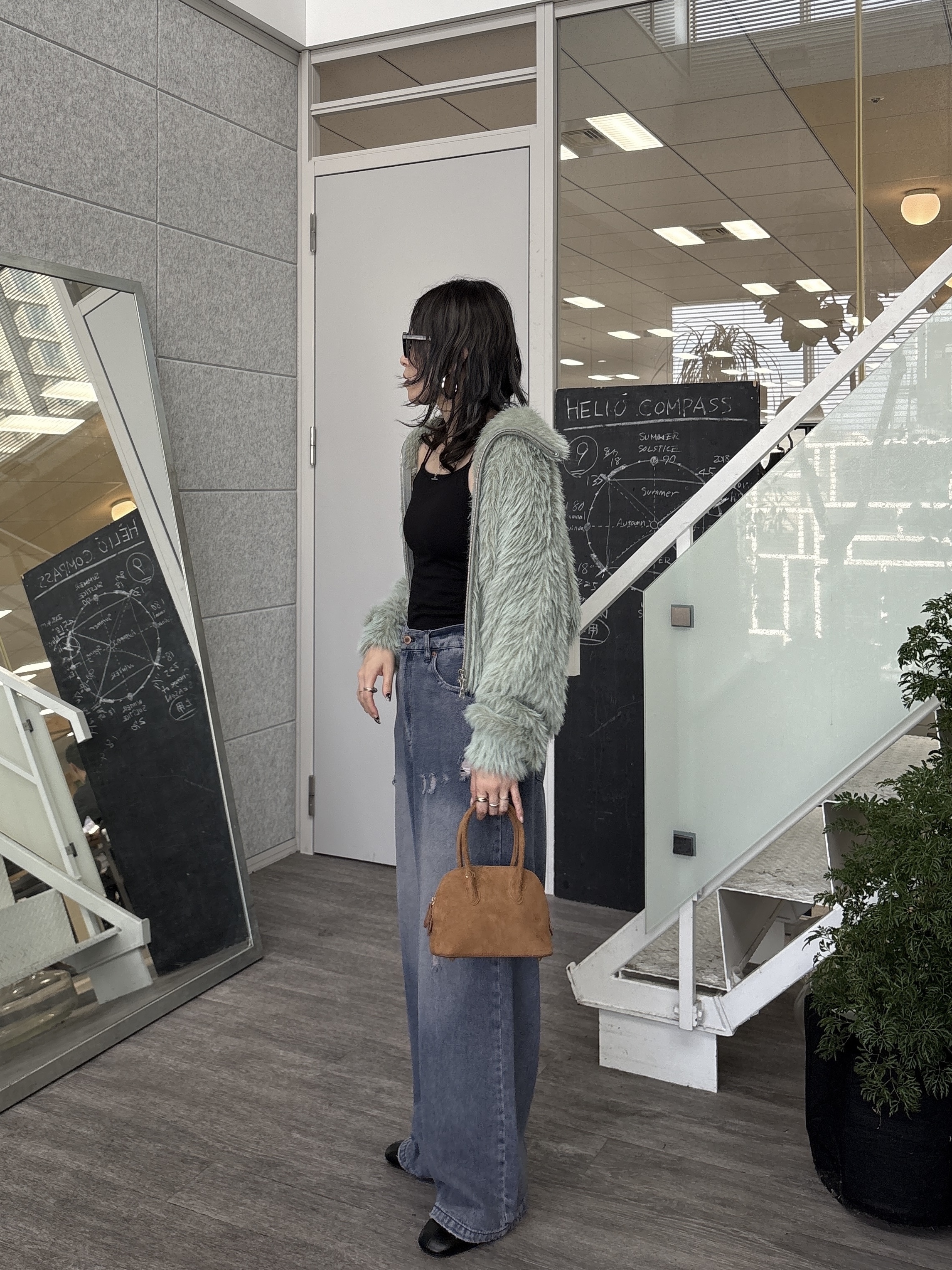 kotakiさんの「INDIVI｜サイドギャザー ワイドデニム」を使ったコーディネート