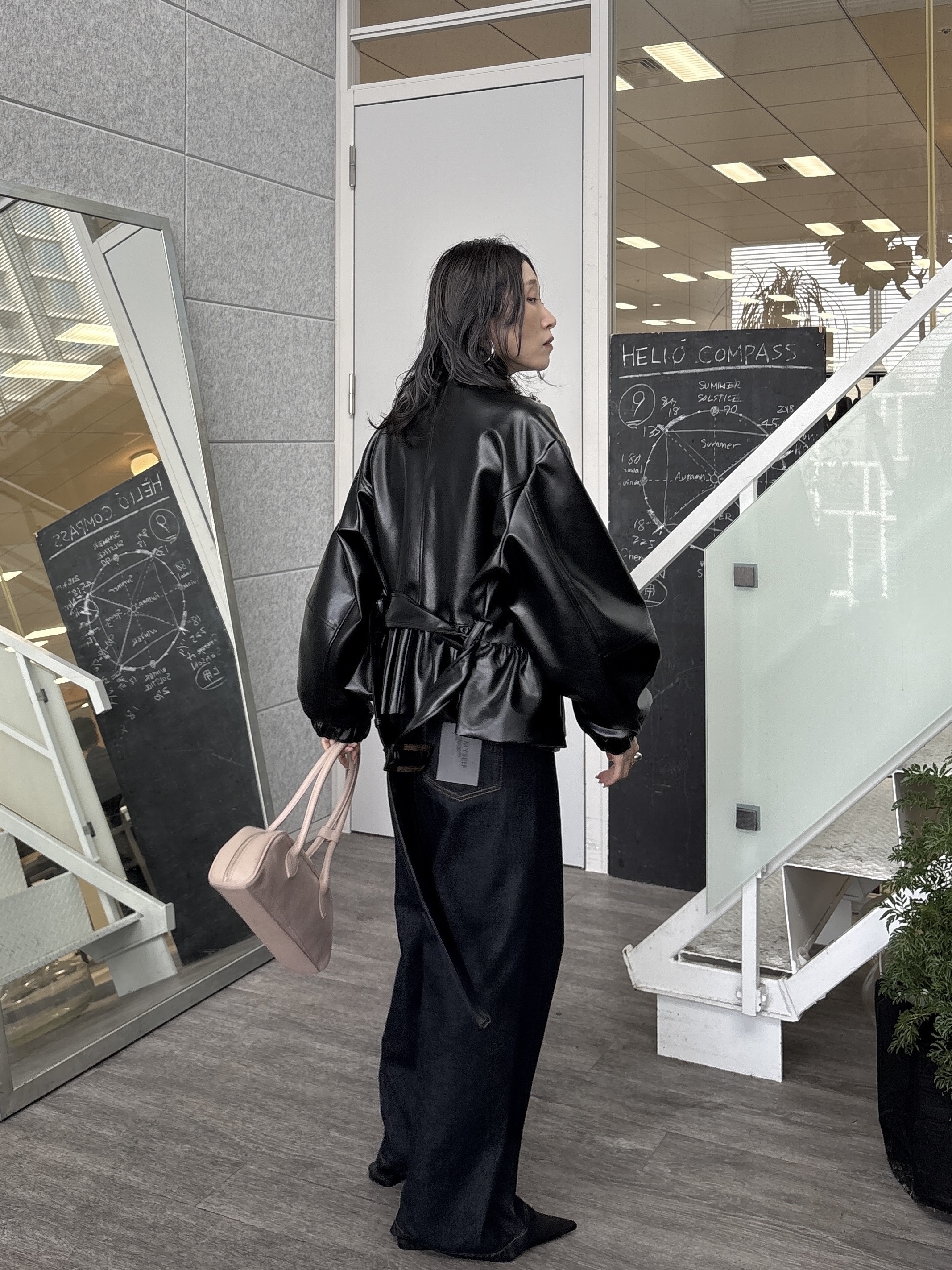 kotakiさんの「INDIVI｜シアーラメハイネックカットソー」を使ったコーディネート