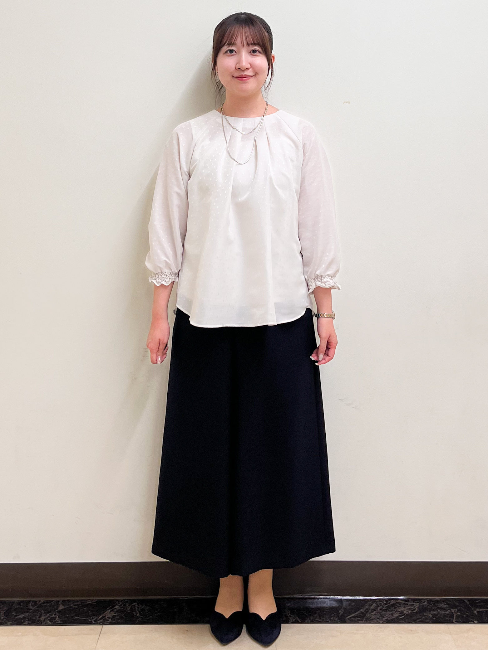 mikikoさんの「Reflect｜タックデザイン ラグランスリーブブラウス」を使ったコーディネート