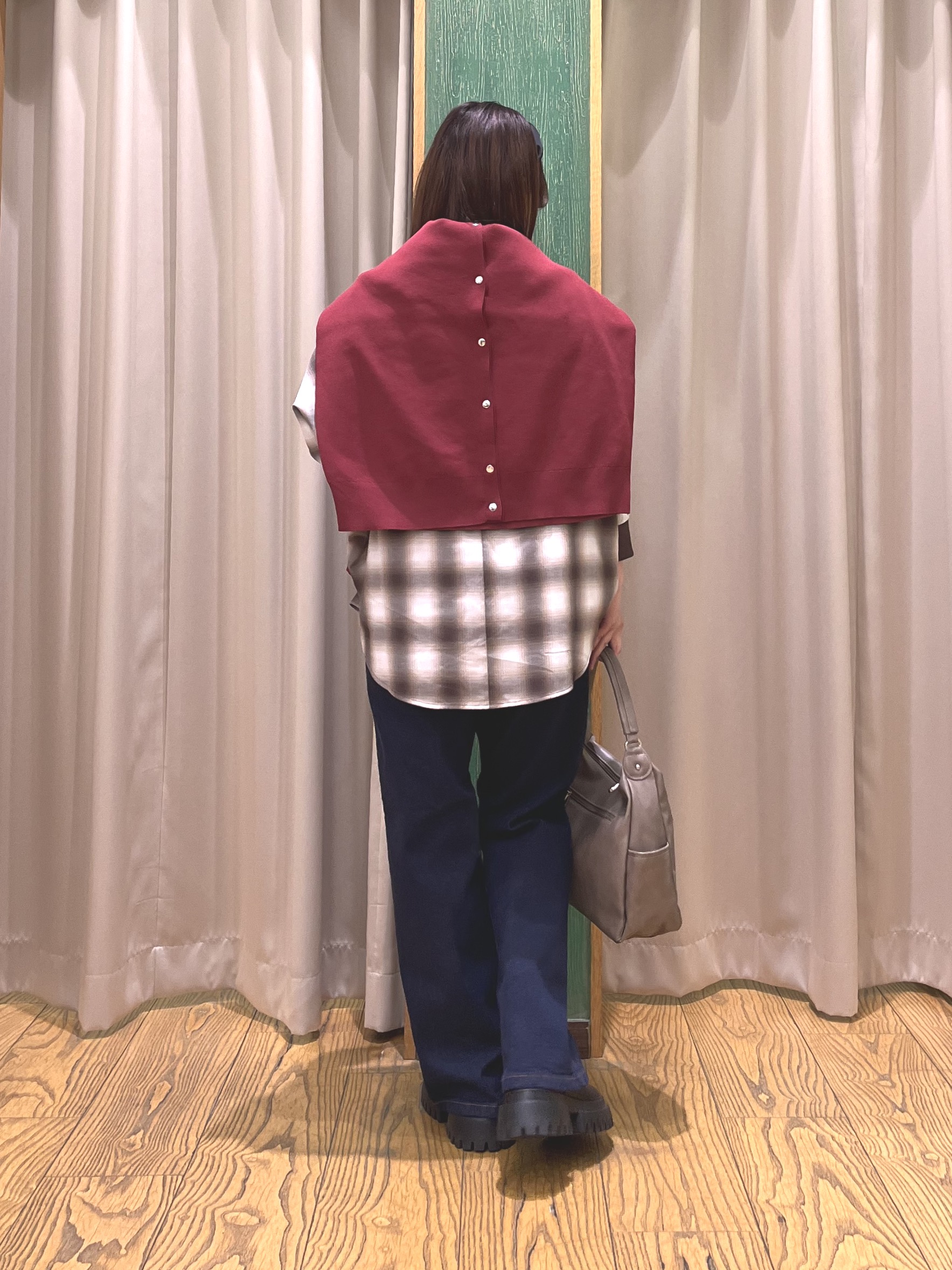 ゆっきーさんの「SHOO･LA･RUE｜【着丈選べる/洗濯後しわになりにくい】インせず着られる ドルマンブラウス」を使ったコーディネート