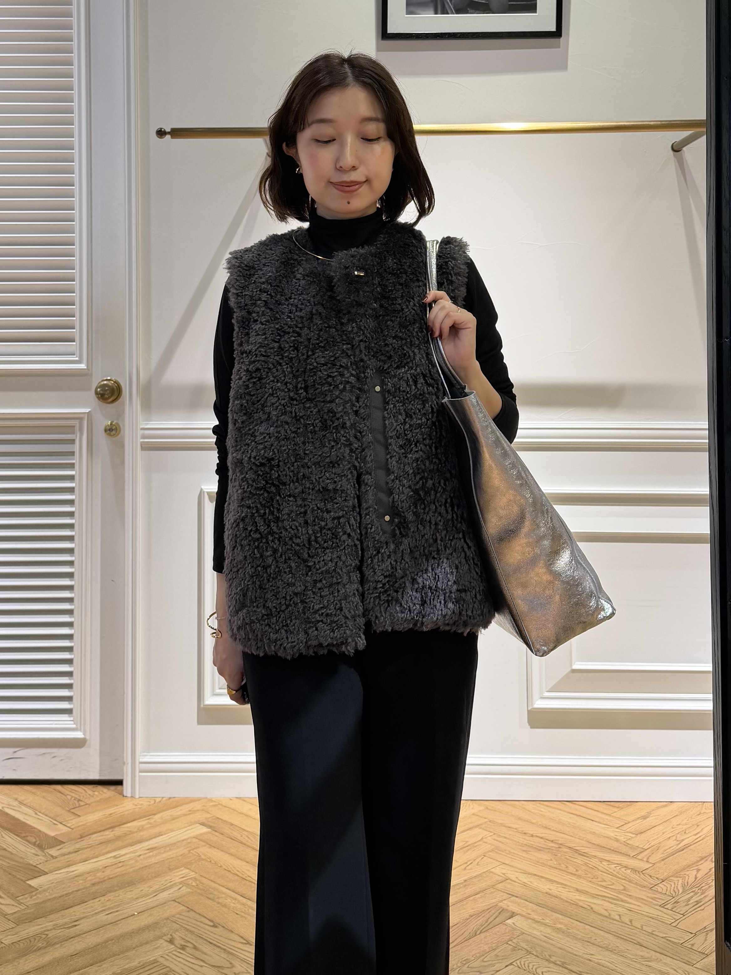 つじ まこさんの「DRESSTERIOR｜シアータートル」を使ったコーディネート