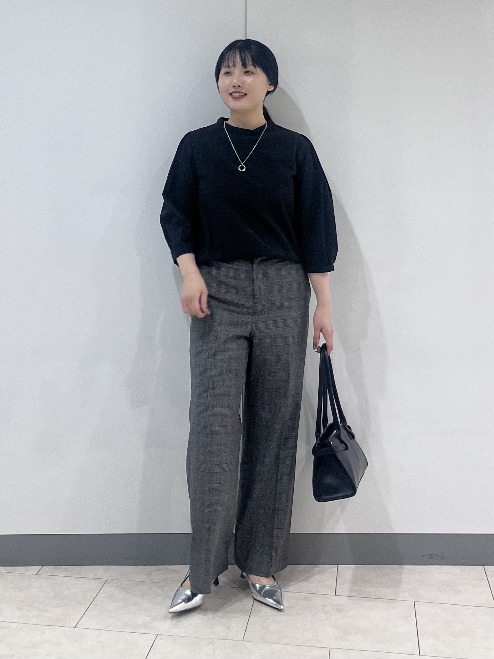 hasuさんの「INDIVI｜【UVケア／吸汗速乾】凹凸素材ミニスタンドトップス」を使ったコーディネート