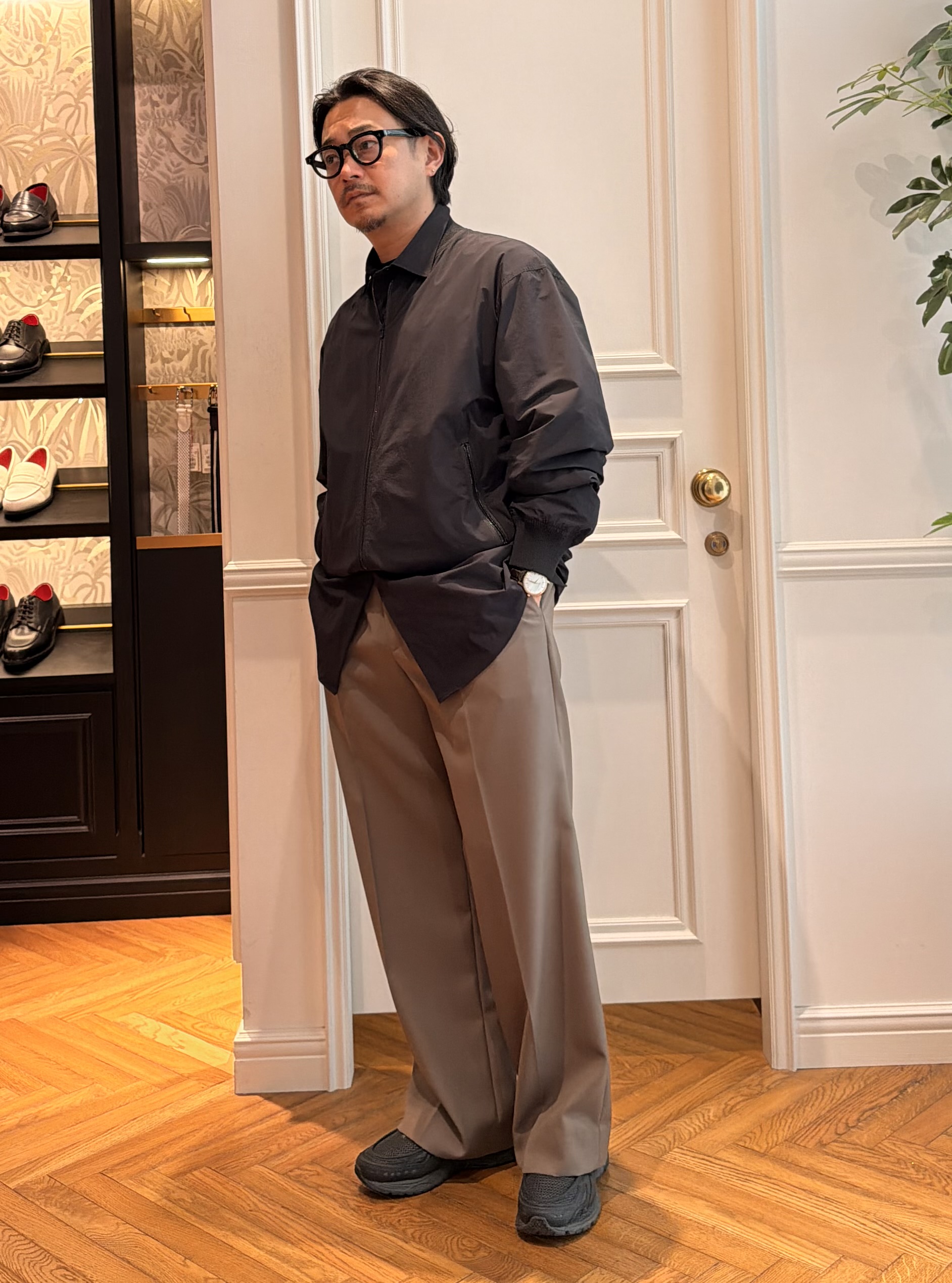 鶴田大士さんの「DRESSTERIOR｜【干場義雅&times;K－3B&times;DRESSTERIOR】ブラックMA－1」を使ったコーディネート