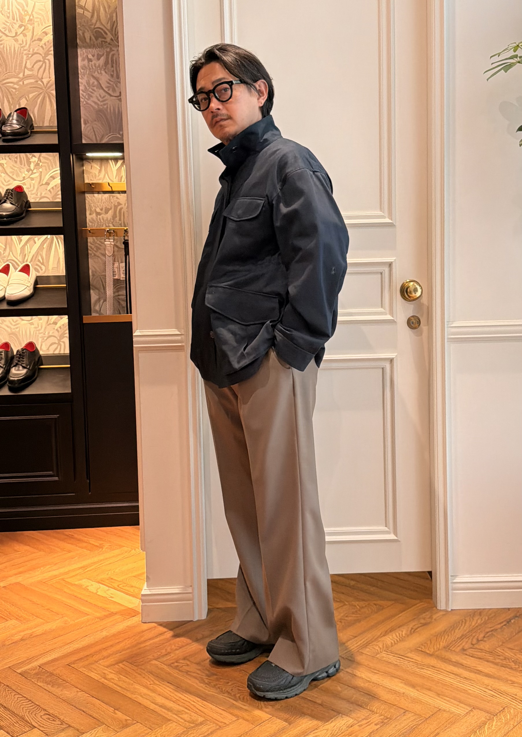 鶴田大士さんの「DRESSTERIOR｜【ウォッシャブル】コンパクトコットンミリタリーブルゾン」を使ったコーディネート