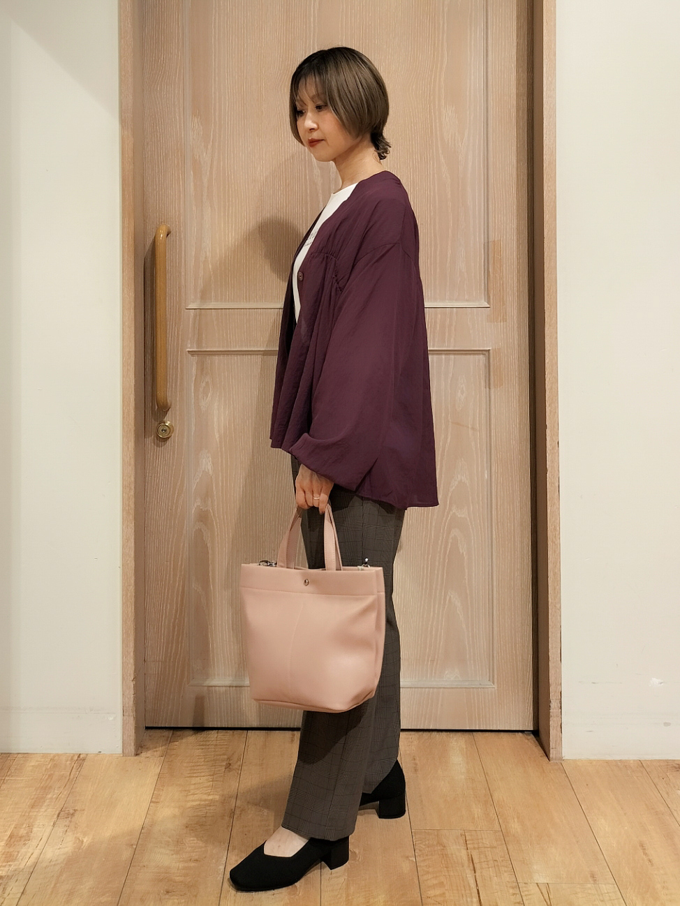 YUKIさんの「SHOO･LA･RUE｜【S-LL/洗濯機可】着痩せシルエット シャーリングシャツカーディガン」を使ったコーディネート