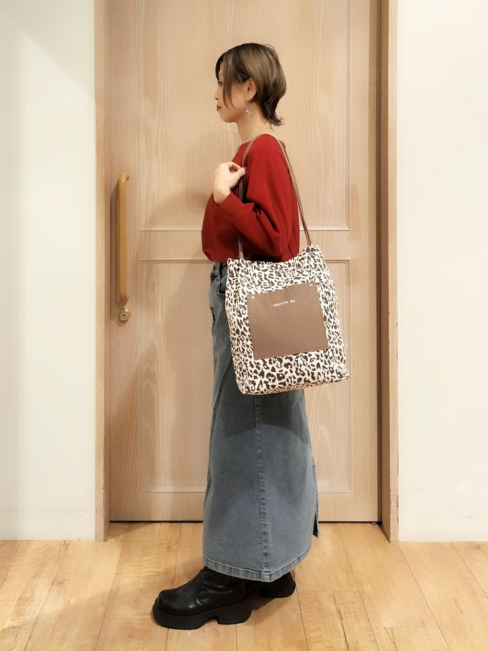 YUKIさんの「SHOO･LA･RUE｜【洗濯機可】軽やかさらタッチ インせず着られる すっきり見えドルマンニット」を使ったコーディネート