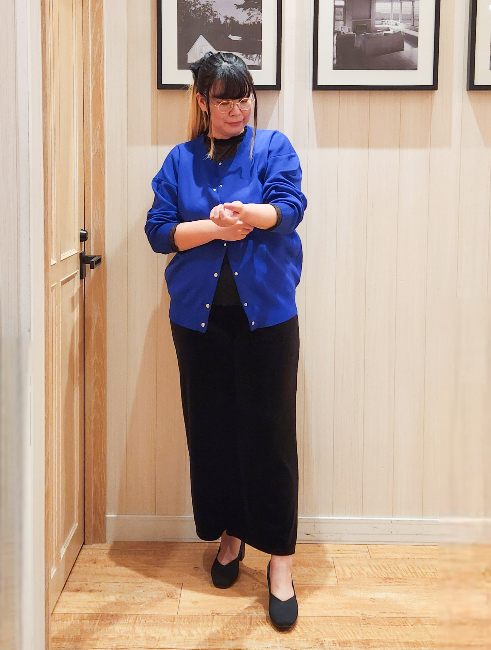 れーやんさんの「SHOO･LA･RUE｜【セットアップ可/洗濯機可】軽やかに羽織れる スポンディッシュ ニットカーディガン」を使ったコーディネート