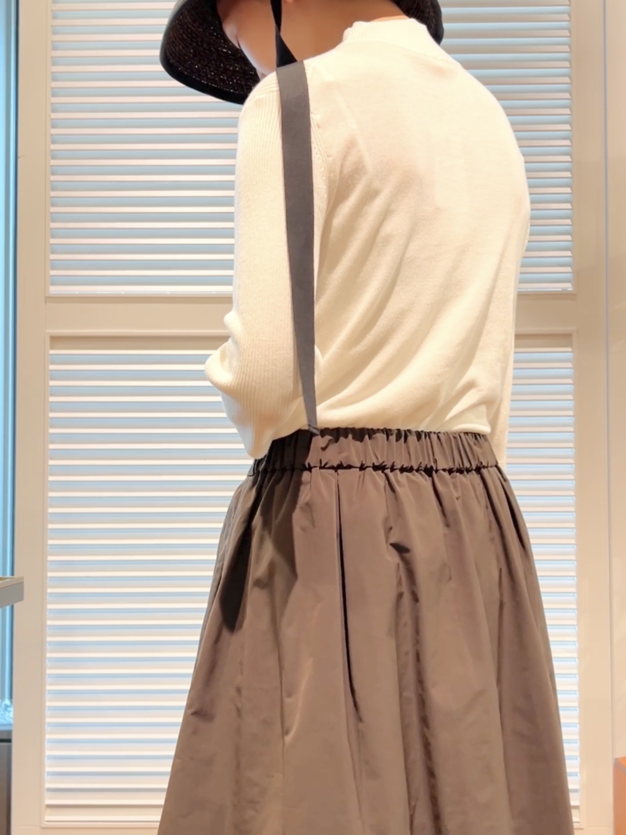 OCHIAIさんの「DRESSTERIOR｜【接触冷感】クールタッチ ハーフスリーブニット」を使ったコーディネート
