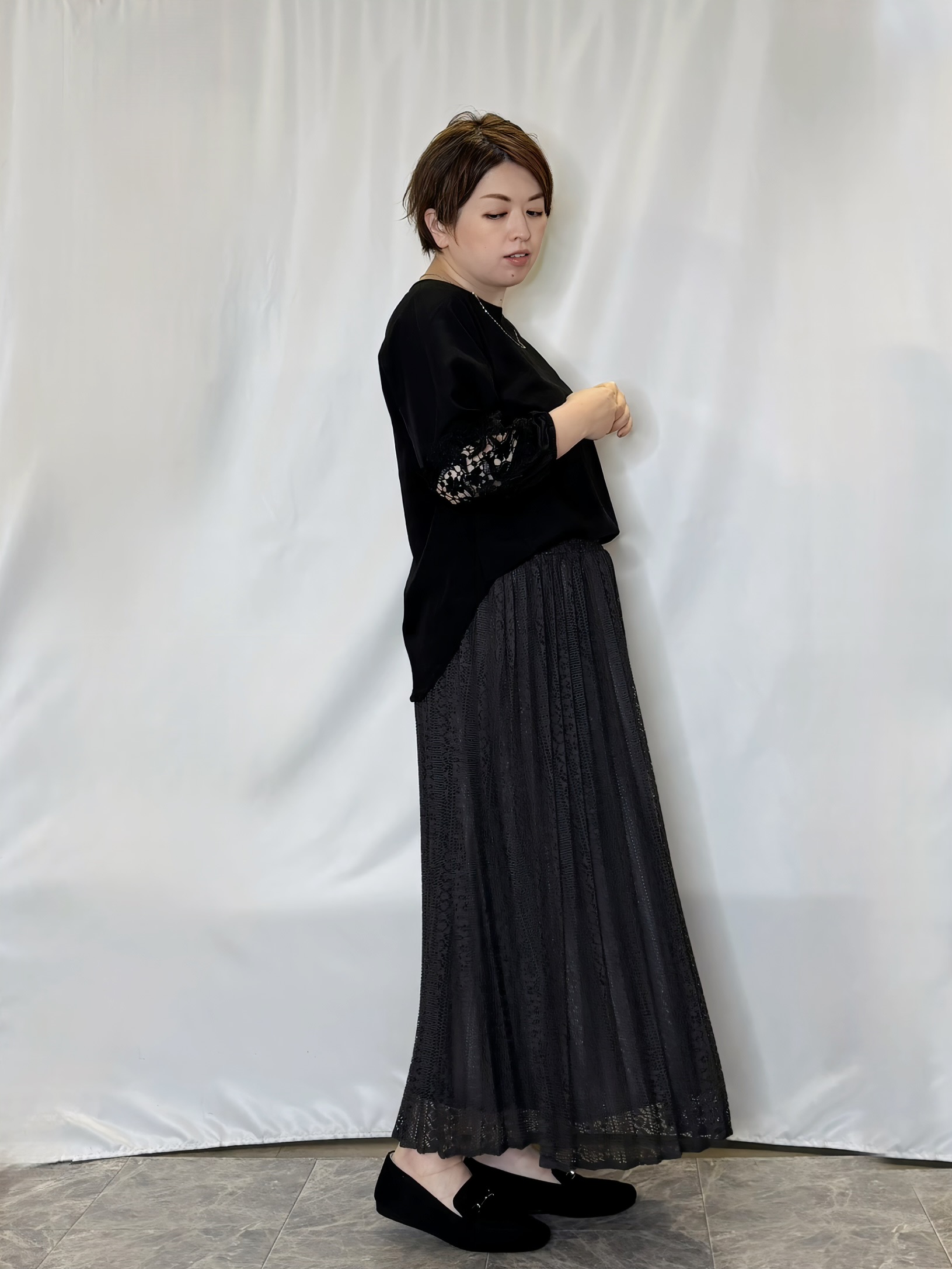 たみさんの「SHOO･LA･RUE｜【洗濯機可/S-LL/洗濯後しわになりにくい】刺繍レースで高見え インせず決まる主役ブラウス」を使ったコーディネート