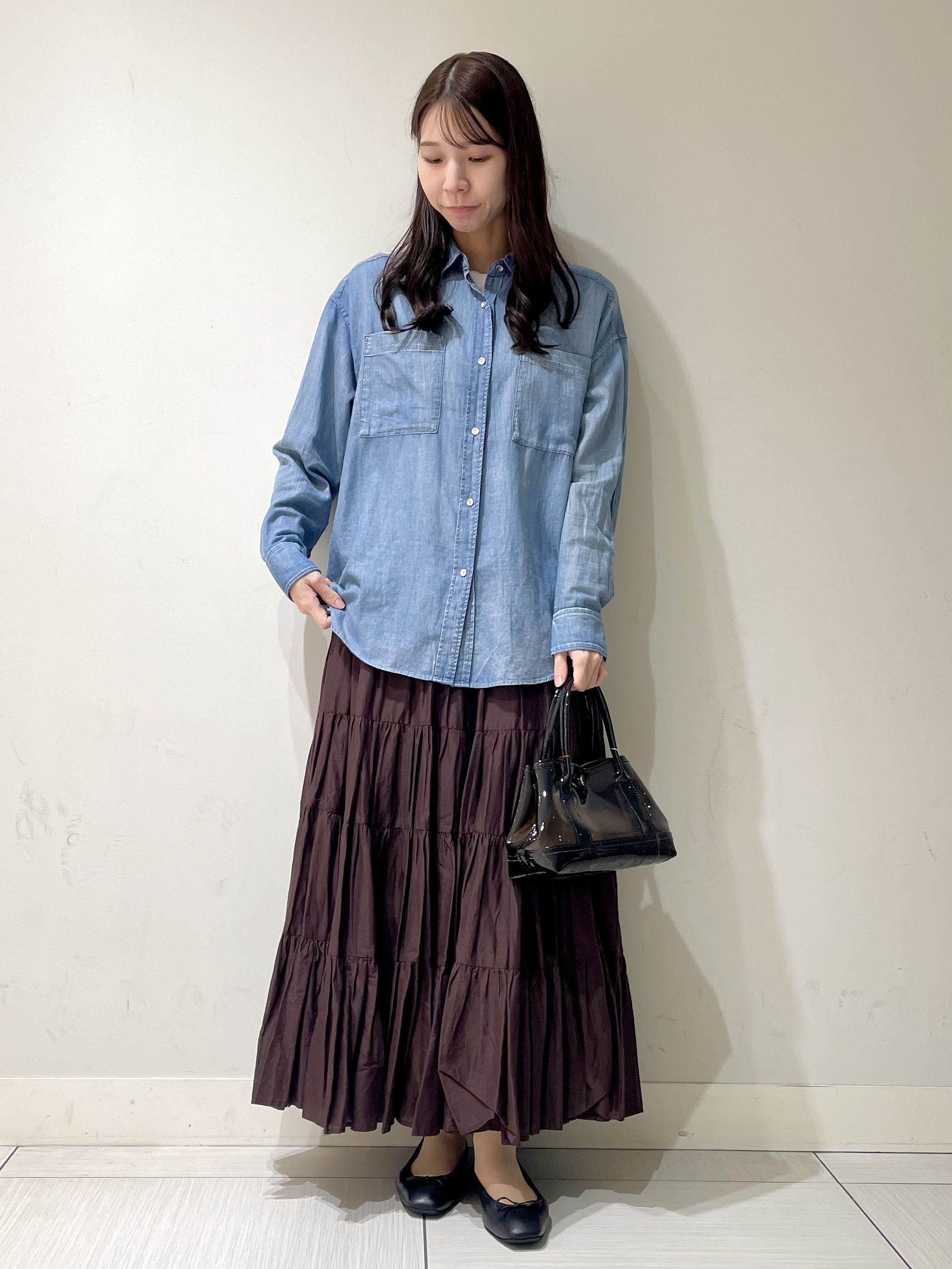 ことさんの「DRESSTERIOR｜【涼しく着映え】シアーデニムシャツ」を使ったコーディネート