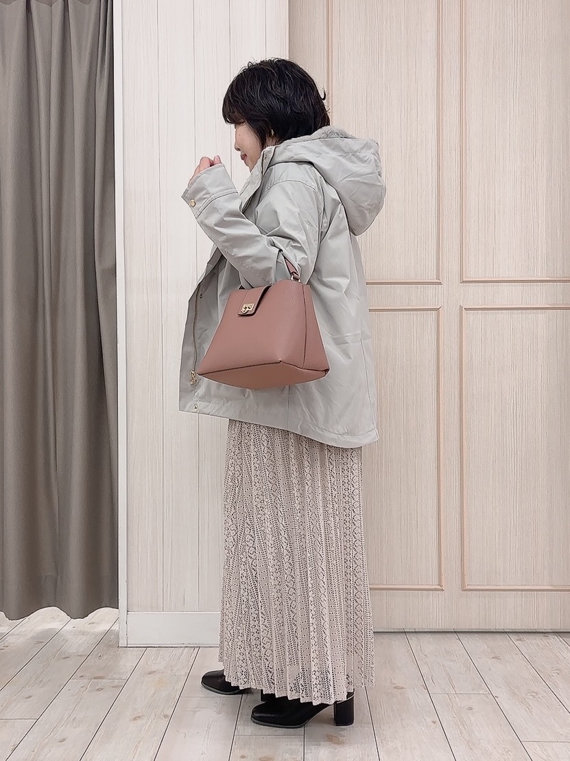 えりっこさんの「SHOO･LA･RUE｜【洗濯機可/撥水/マルチWAY】ファーライナー付き 毎日の欲張りマンパ」を使ったコーディネート