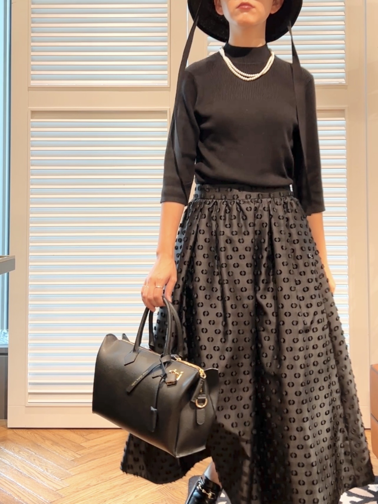 OCHIAIさんの「DRESSTERIOR｜【接触冷感】クールタッチ ハーフスリーブニット」を使ったコーディネート