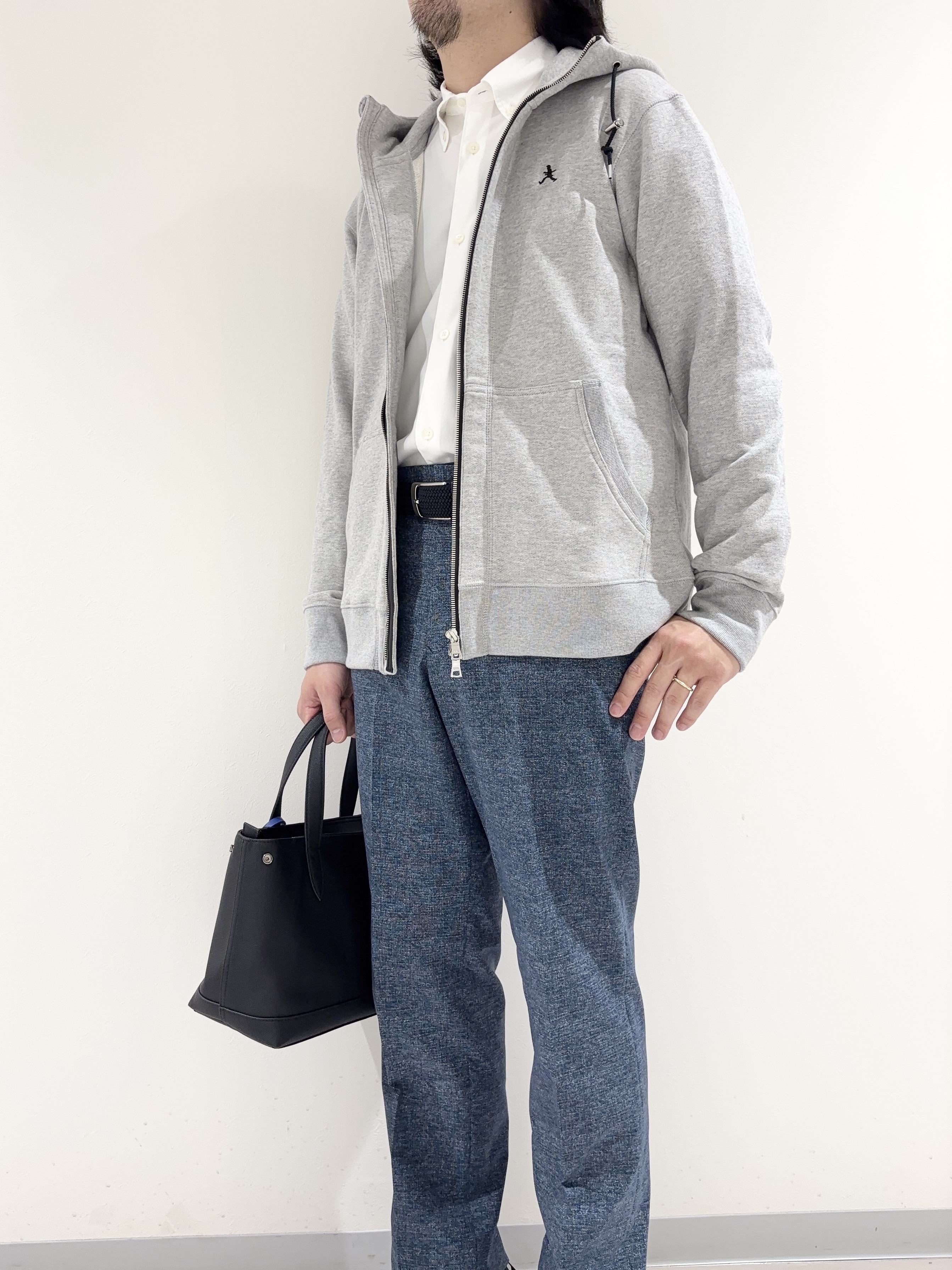 及川さんの「TAKEO KIKUCHI｜【BOWLER HAT LABEL】ジップアップ スウェットパーカー」を使ったコーディネート