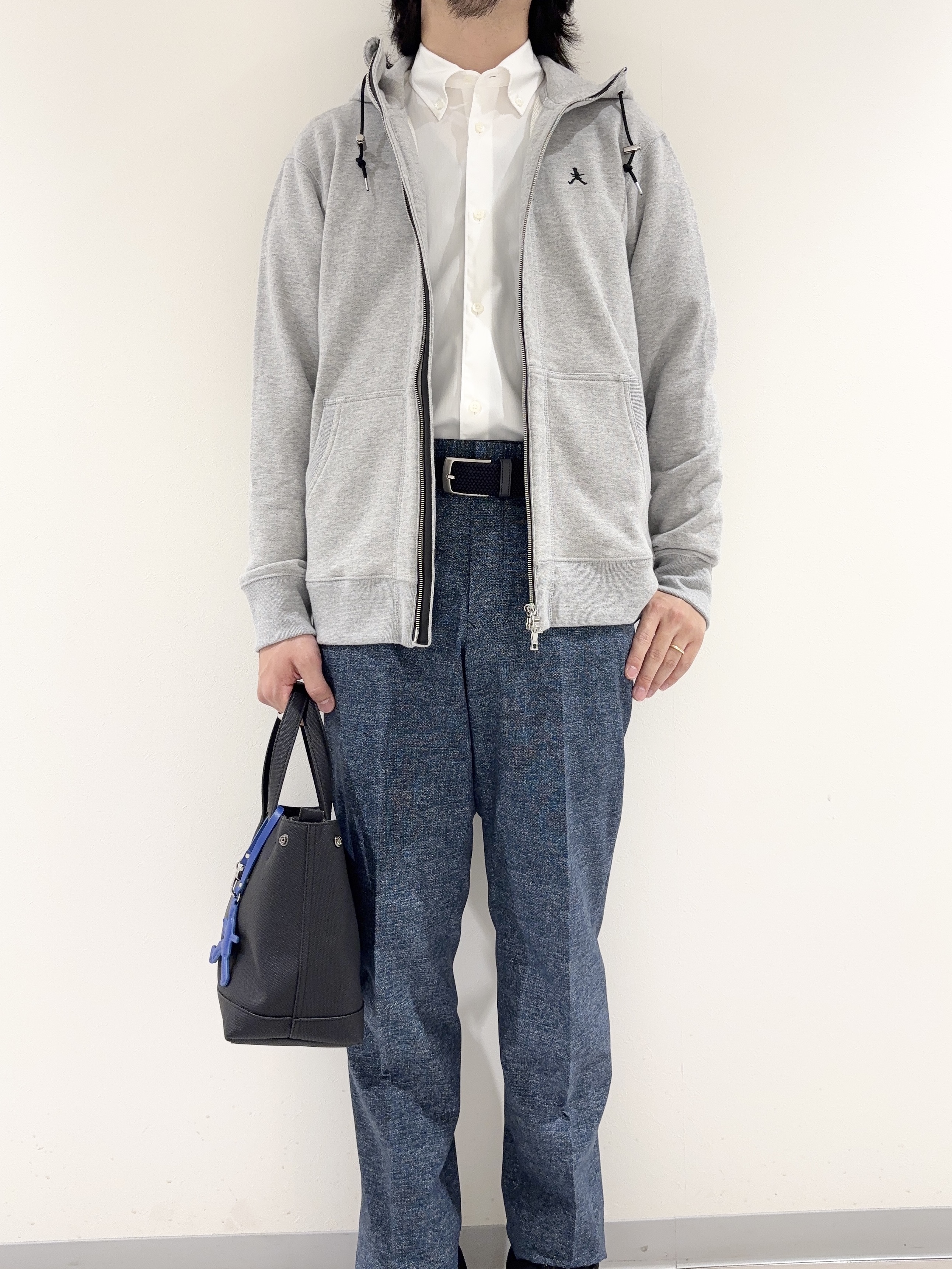 及川さんの「TAKEO KIKUCHI｜【BOWLER HAT LABEL】ジップアップ スウェットパーカー」を使ったコーディネート