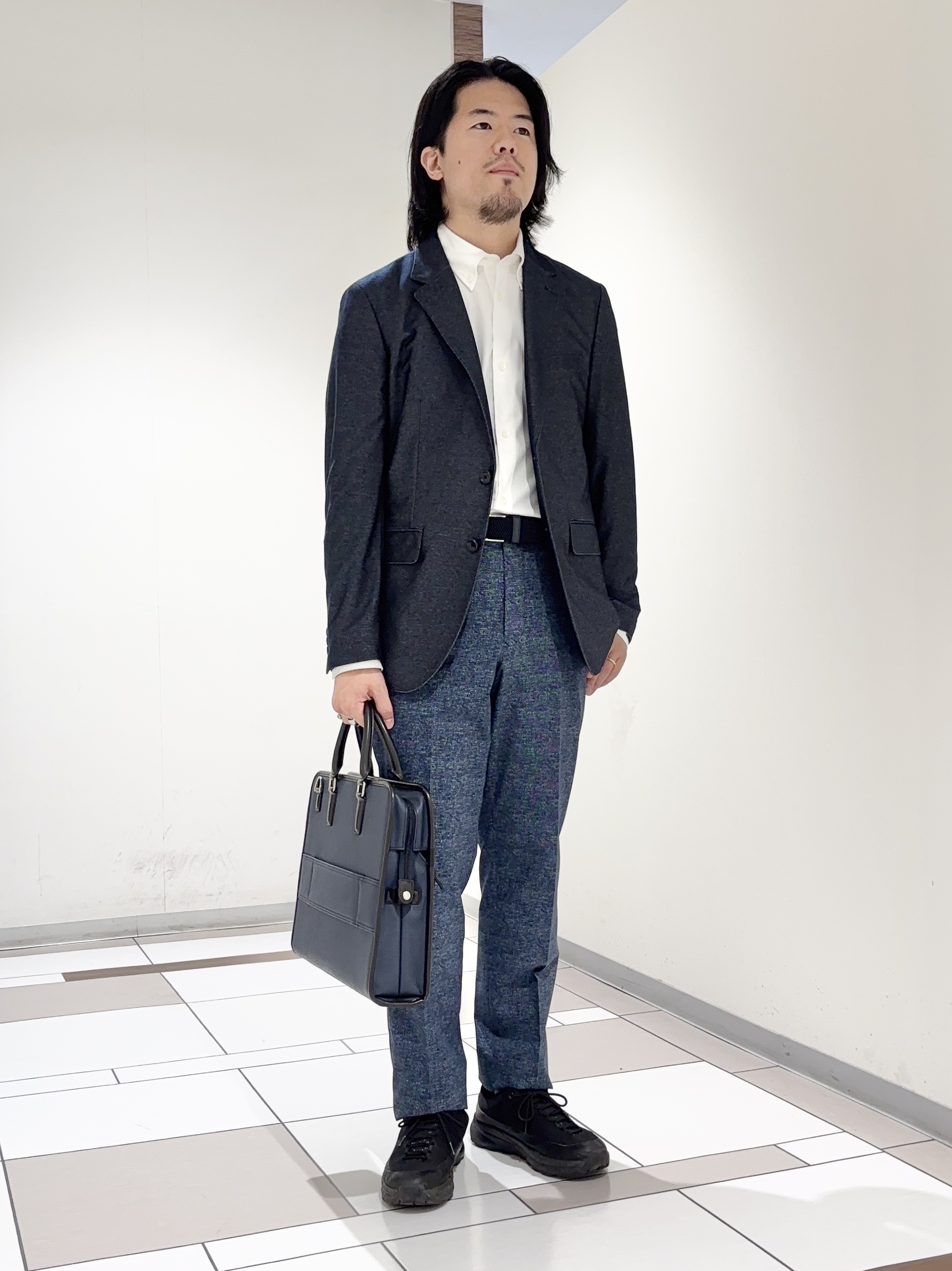及川さんの「TAKEO KIKUCHI｜【360&deg;ストレッチ】デニムライクジャージ ジャケット」を使ったコーディネート
