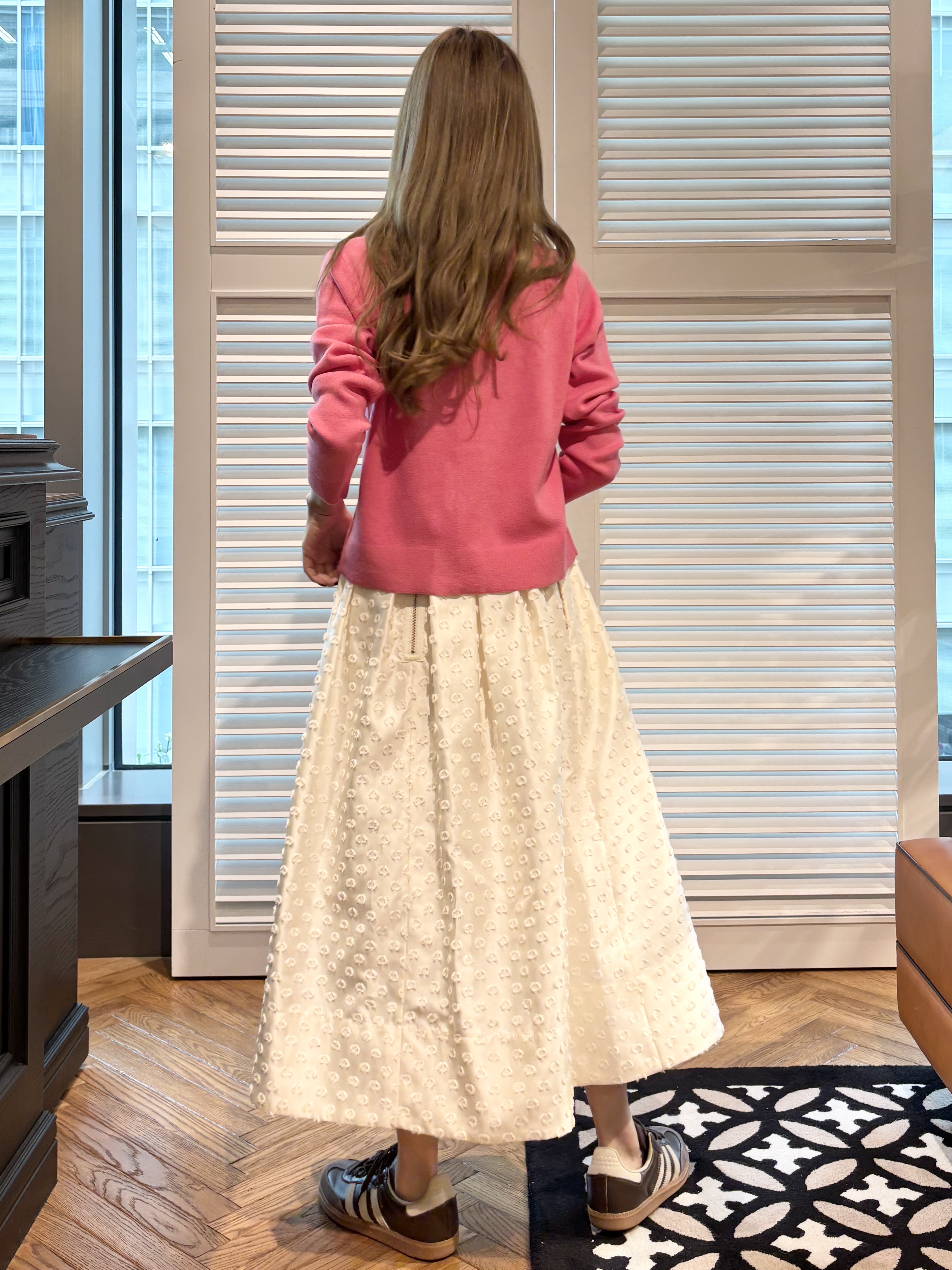 清水夏姫さんの「DRESSTERIOR｜カットジャガードボリュームスカート」を使ったコーディネート
