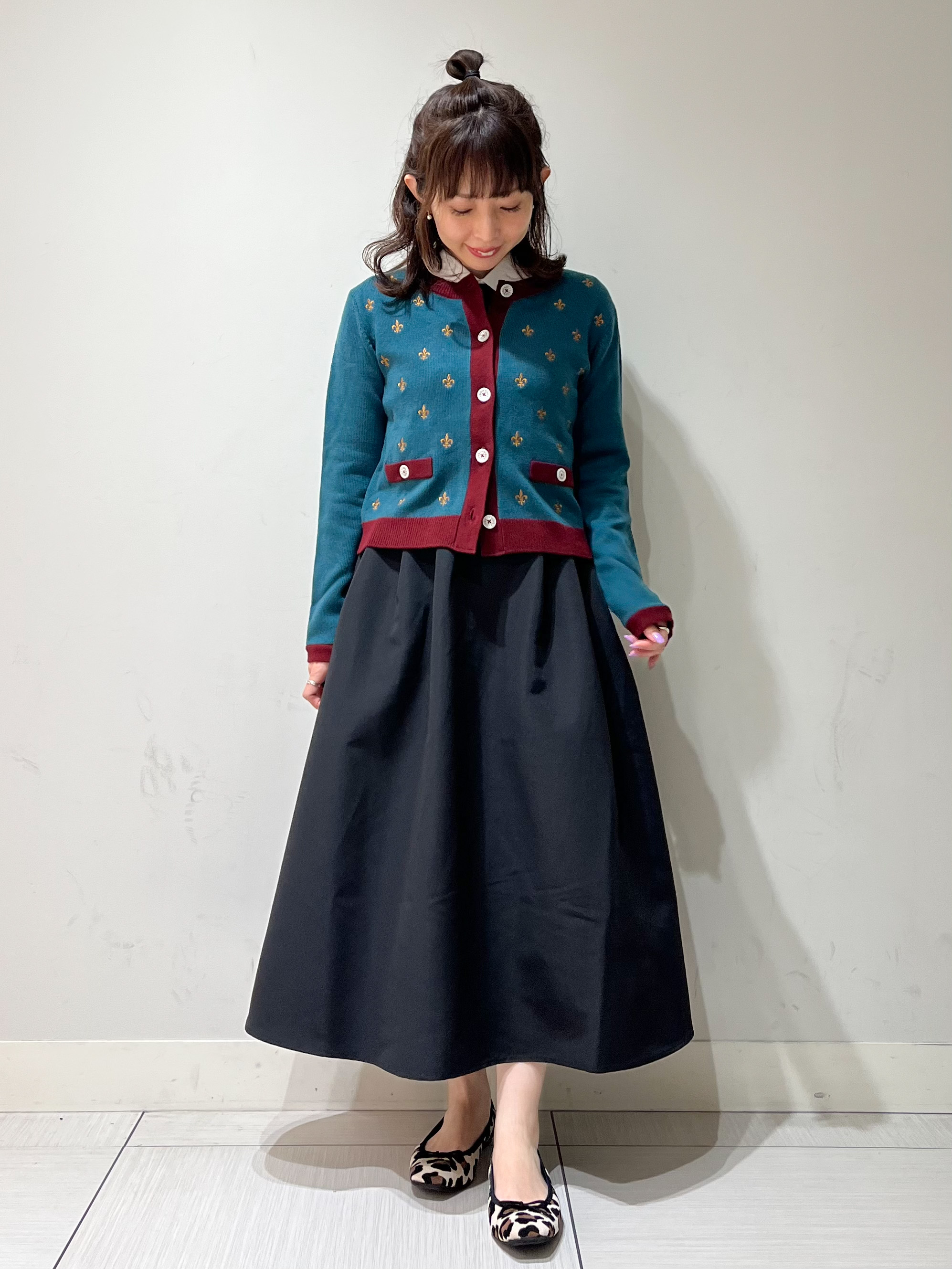 じゅんさんの「DRESSTERIOR｜リリークレストカーディガン」を使ったコーディネート