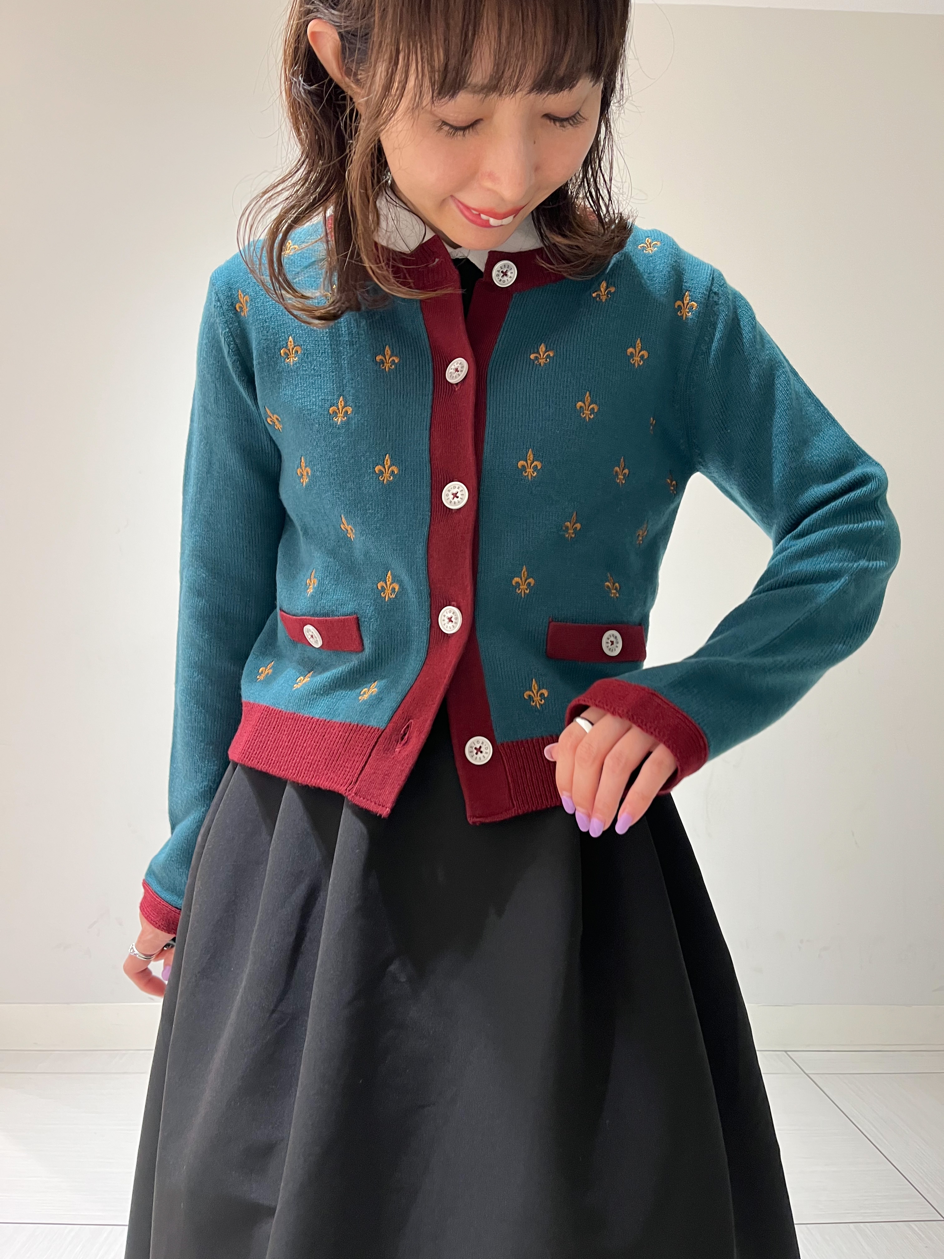 じゅんさんの「DRESSTERIOR｜リリークレストカーディガン」を使ったコーディネート