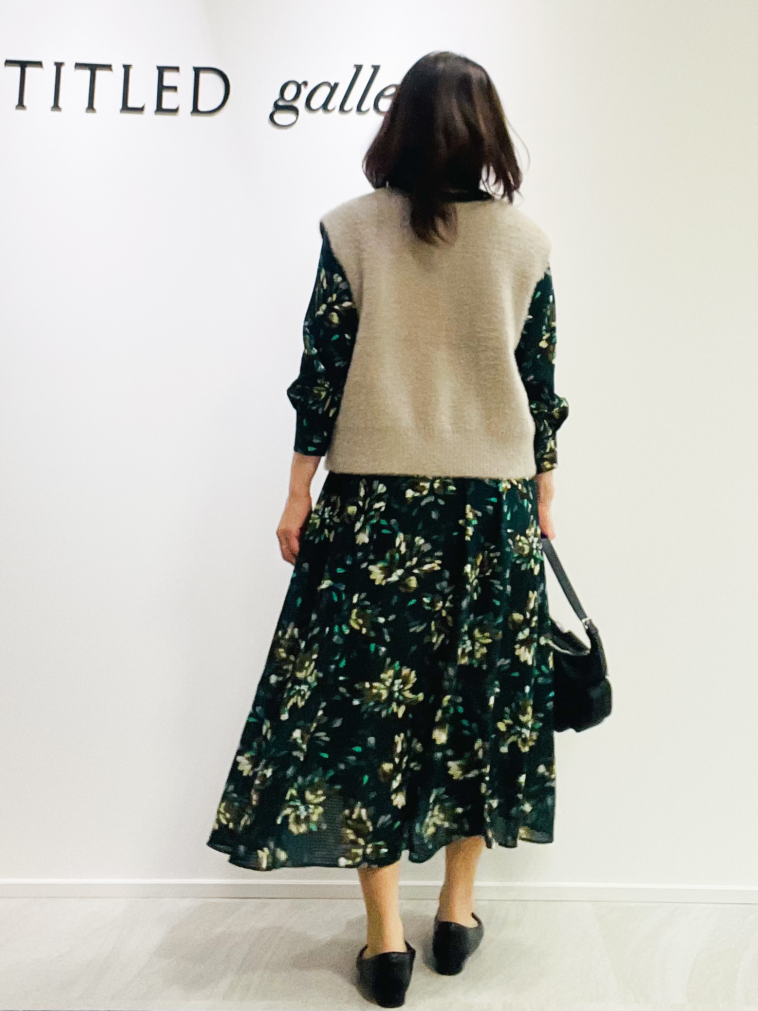 めいさんの「UNTITLED｜【秋映え/花柄】フラワープリントワンピース」を使ったコーディネート