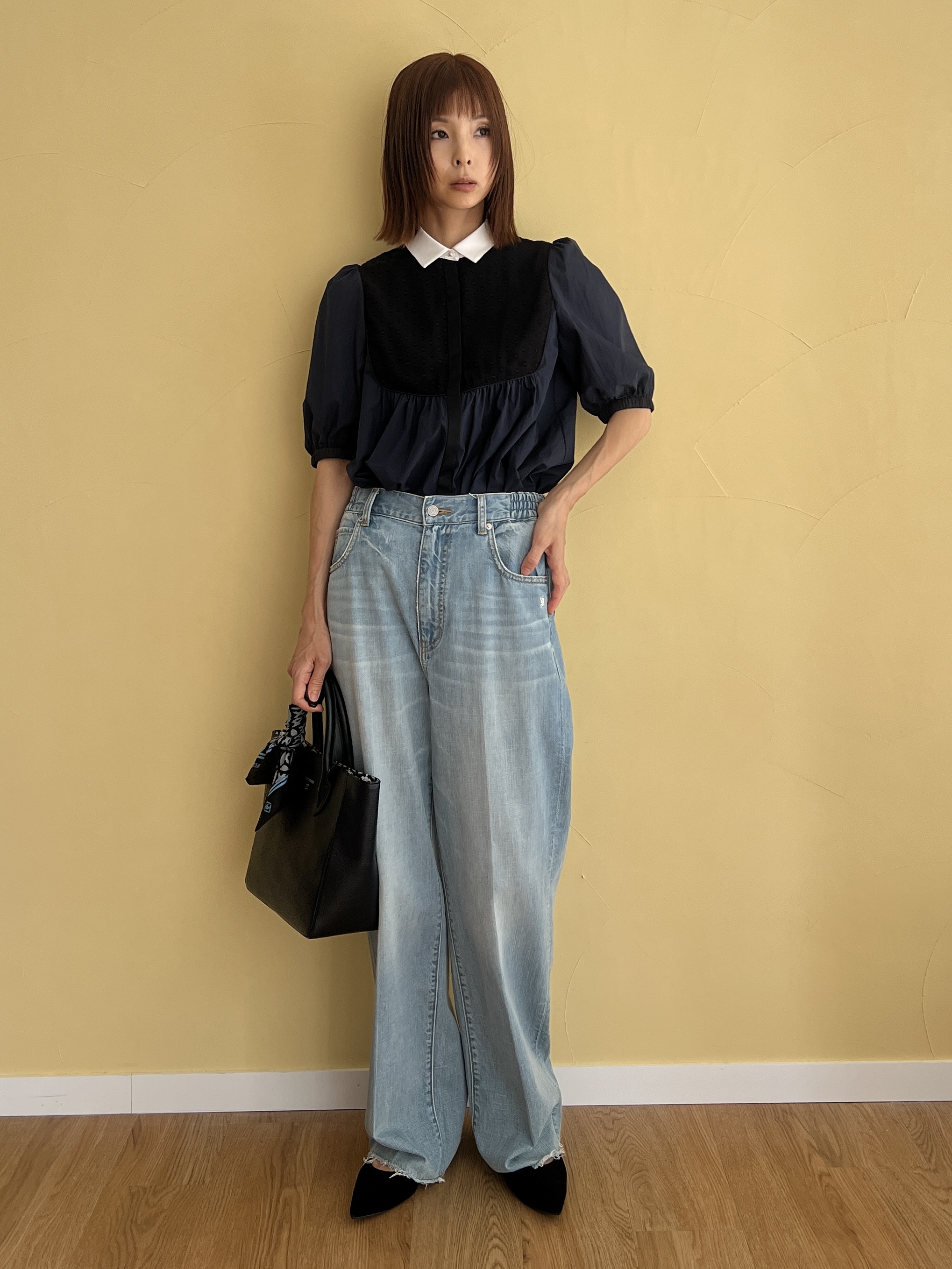 misaさんの「DRESSTERIOR｜センタープレス ワイドストレートデニム」を使ったコーディネート