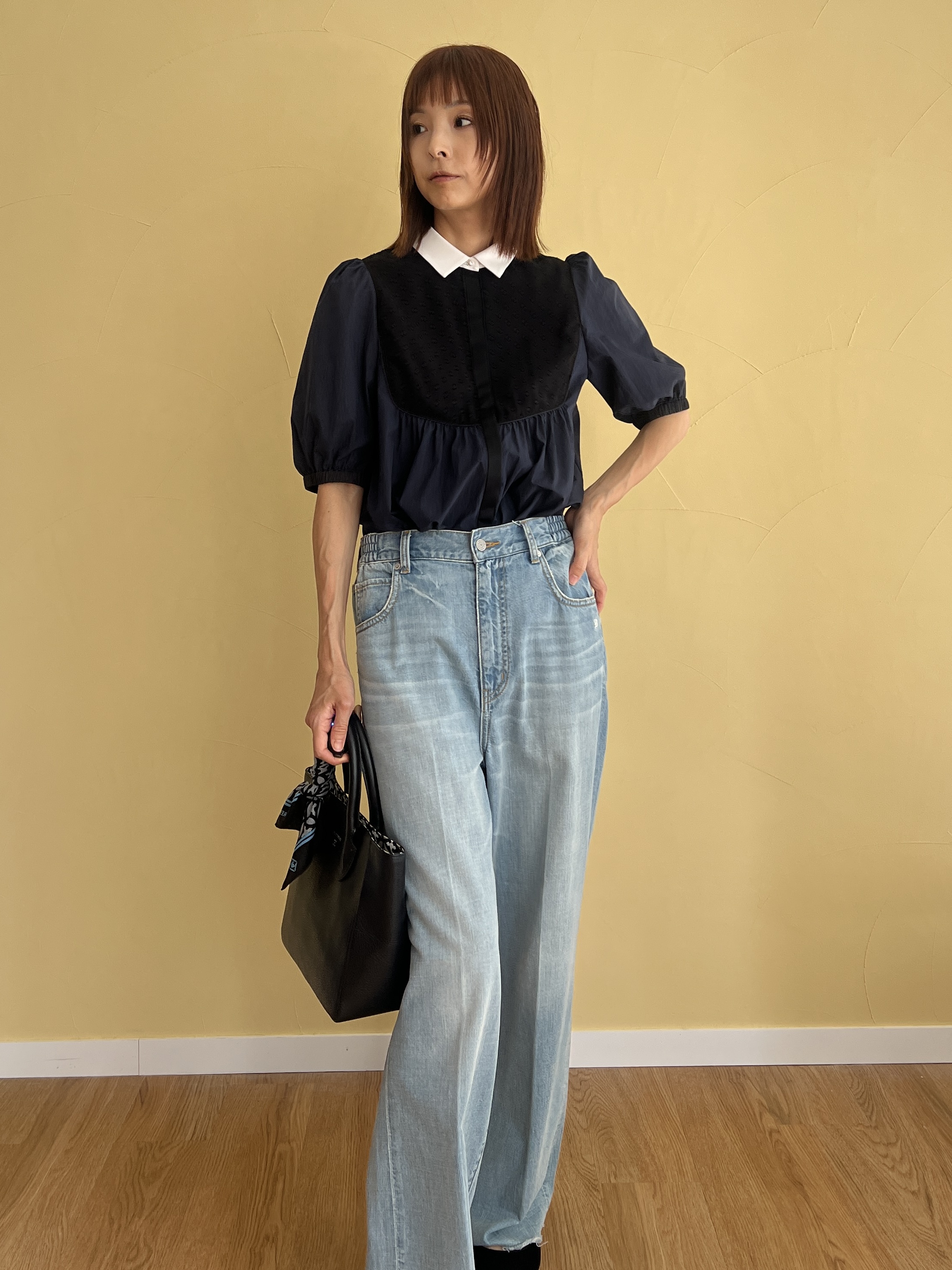 misaさんの「DRESSTERIOR｜センタープレス ワイドストレートデニム」を使ったコーディネート