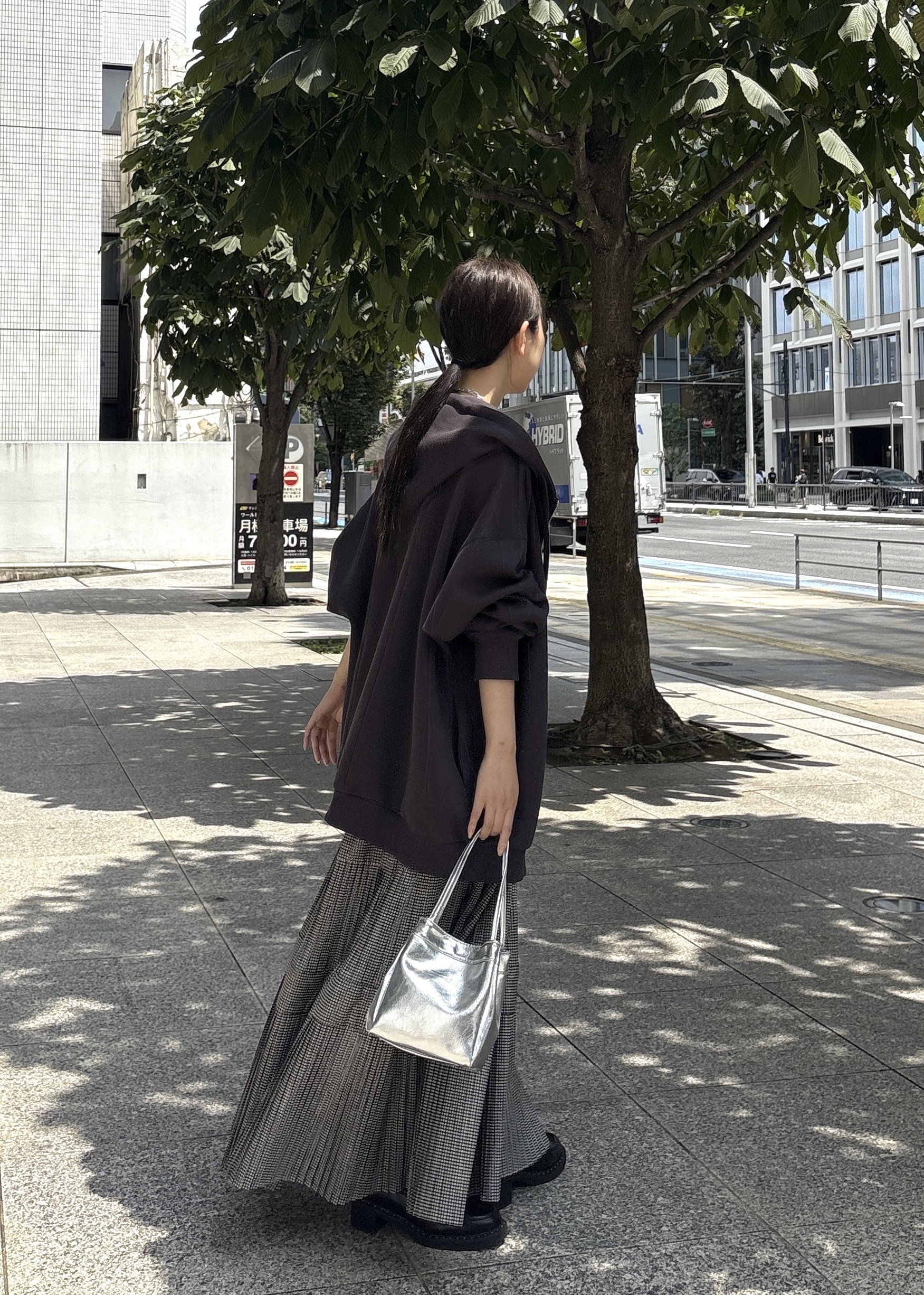 Renoさんの「INDIVI｜ダンボールパーカー」を使ったコーディネート