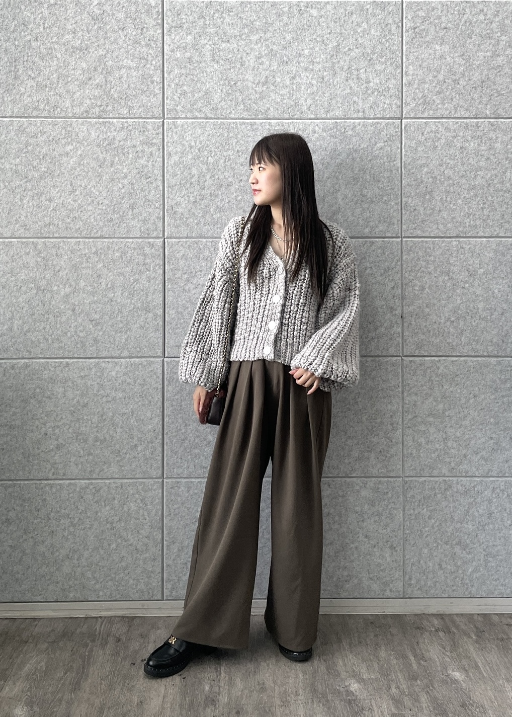 Renoさんの「INDIVI｜タックワイドパンツ【セットアップ可能】」を使ったコーディネート